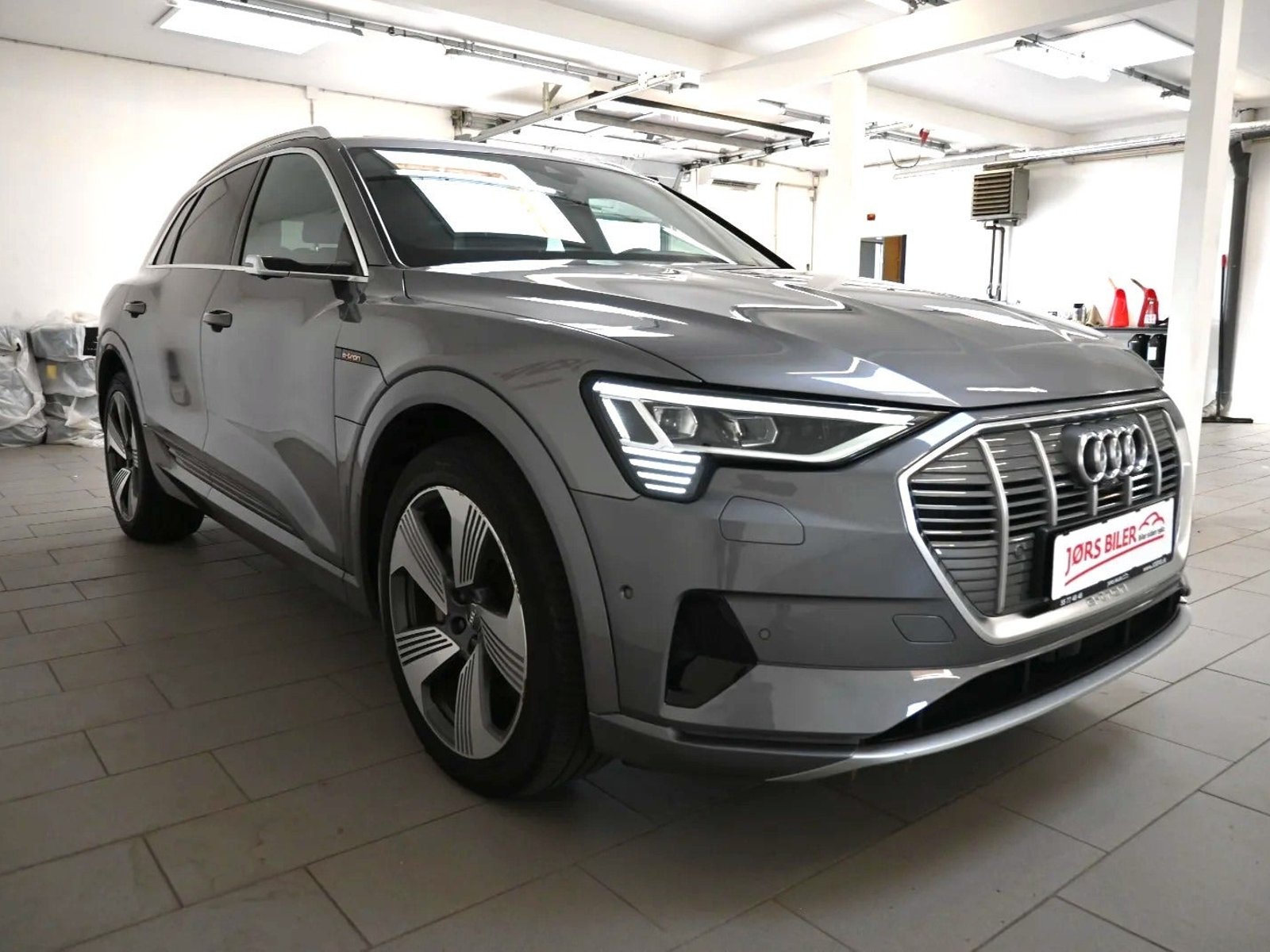 Audi e-tron 55 quattro, 408ps, 2019
