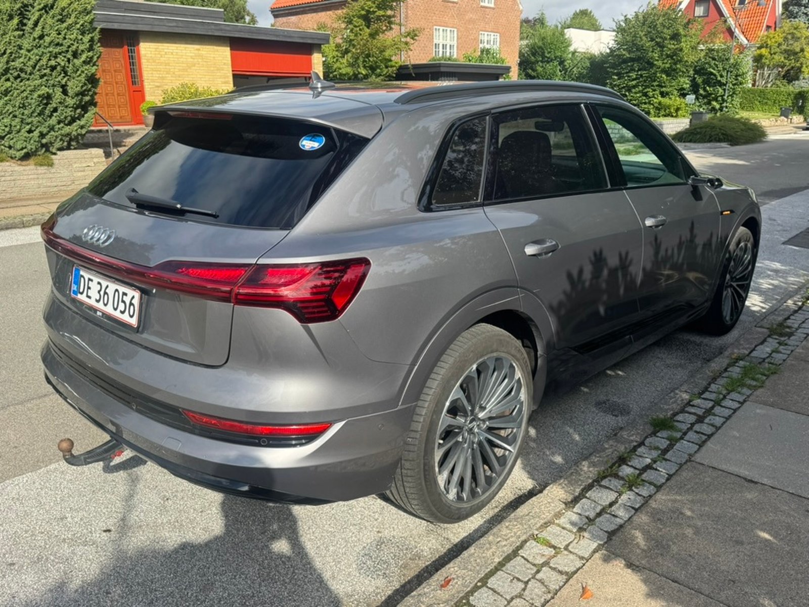 Audi e-tron 55 quattro, 408ps, 2019
