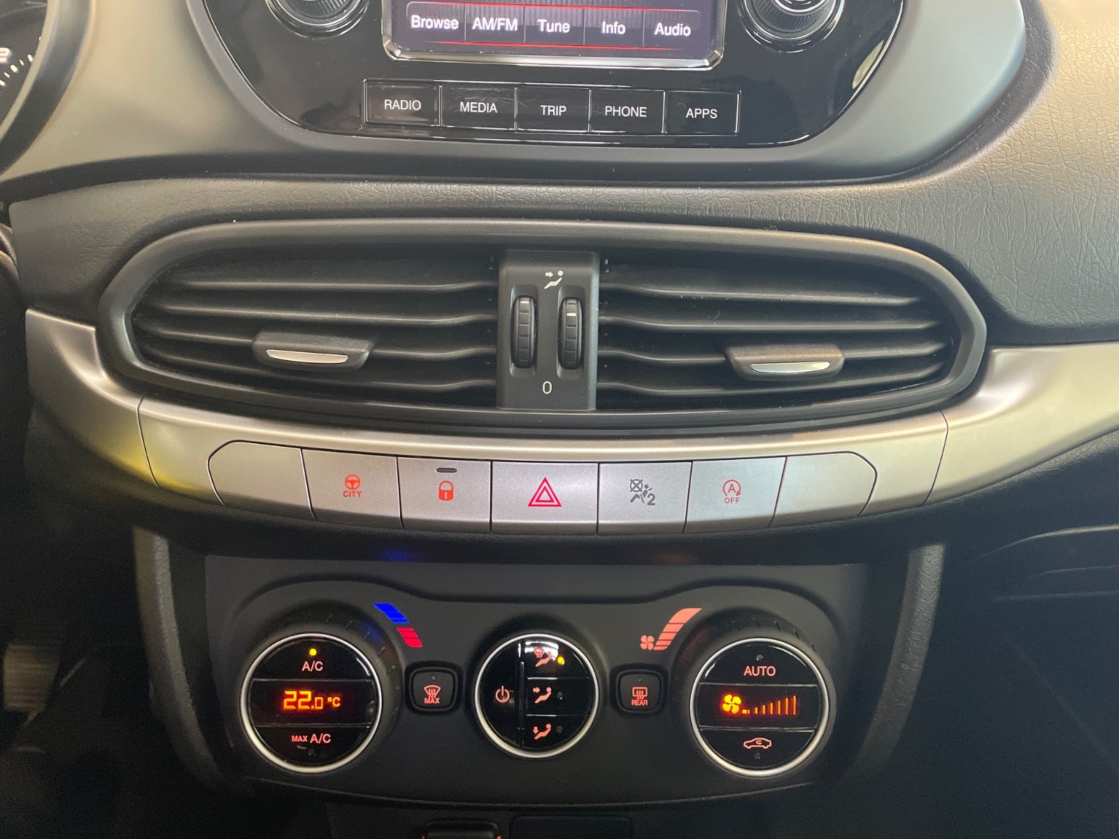 Fiat Tipo 1.3 16V MultiJet Manual, 5-trins, 95ps, 2017
