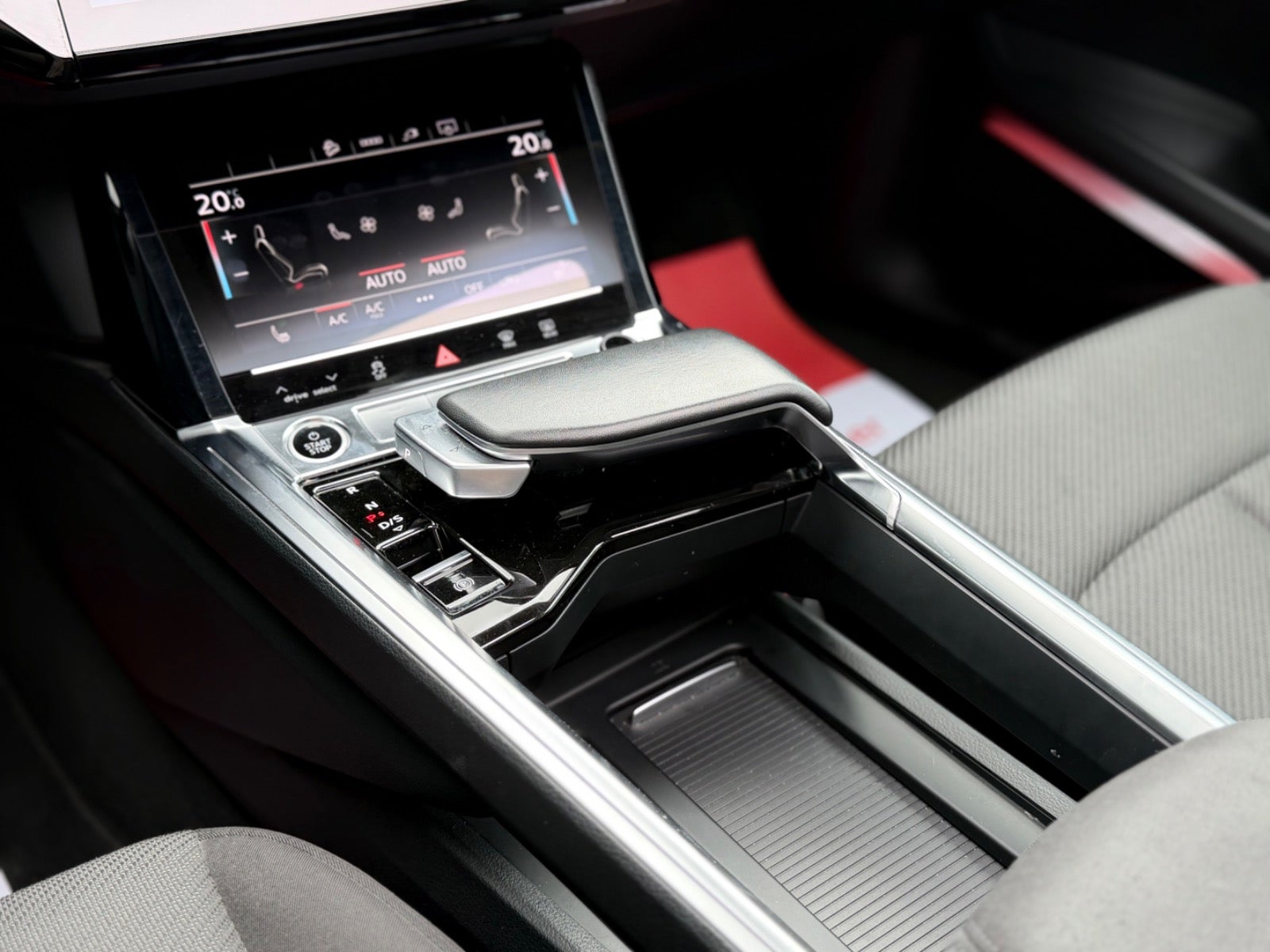 Audi e-tron 55 quattro, 408hk, 2022