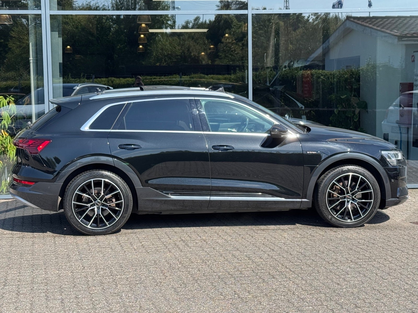 Audi e-tron 55 quattro, 408hk, 2022