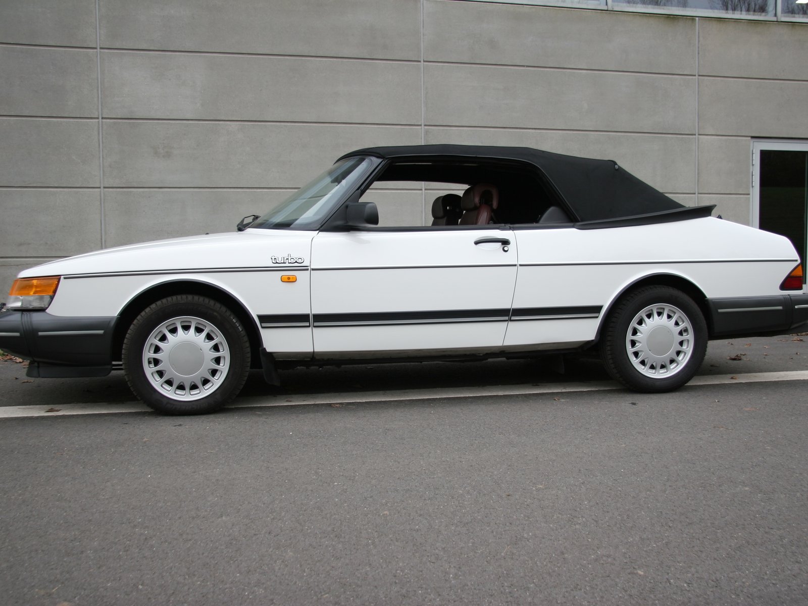 Saab 900 Convertible 2.0 Turbo Manuell, 5-trinn, 175hk, 1987