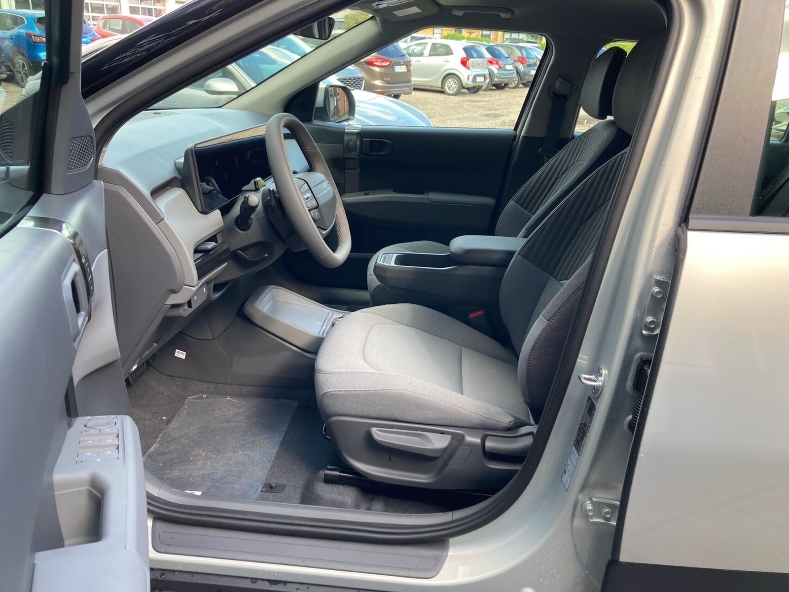 Kia EV3 Standard Range, 204ps, 2027