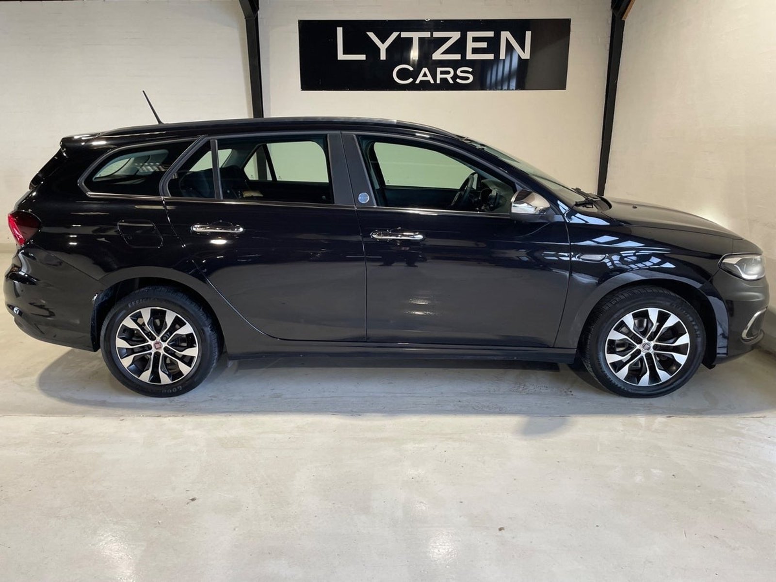 Fiat Tipo 1.6 Multijet  DDCT, 6-trins, 120ps, 2018