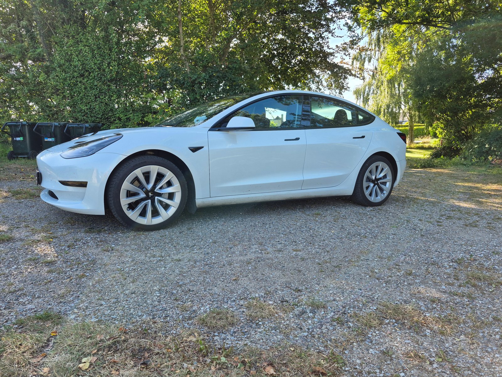 Tesla Model 3 Standard Range, 283hp, 2022