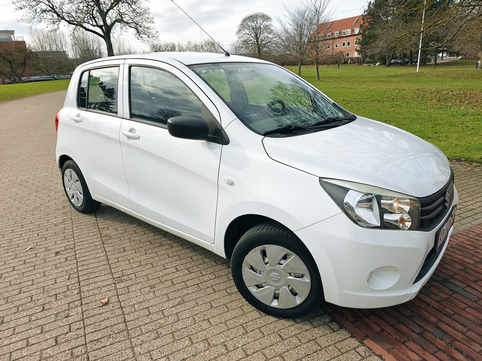 Suzuki Celerio 1.0 DOHC 12V VVT AGS, 5-trins, 68ps, 2015