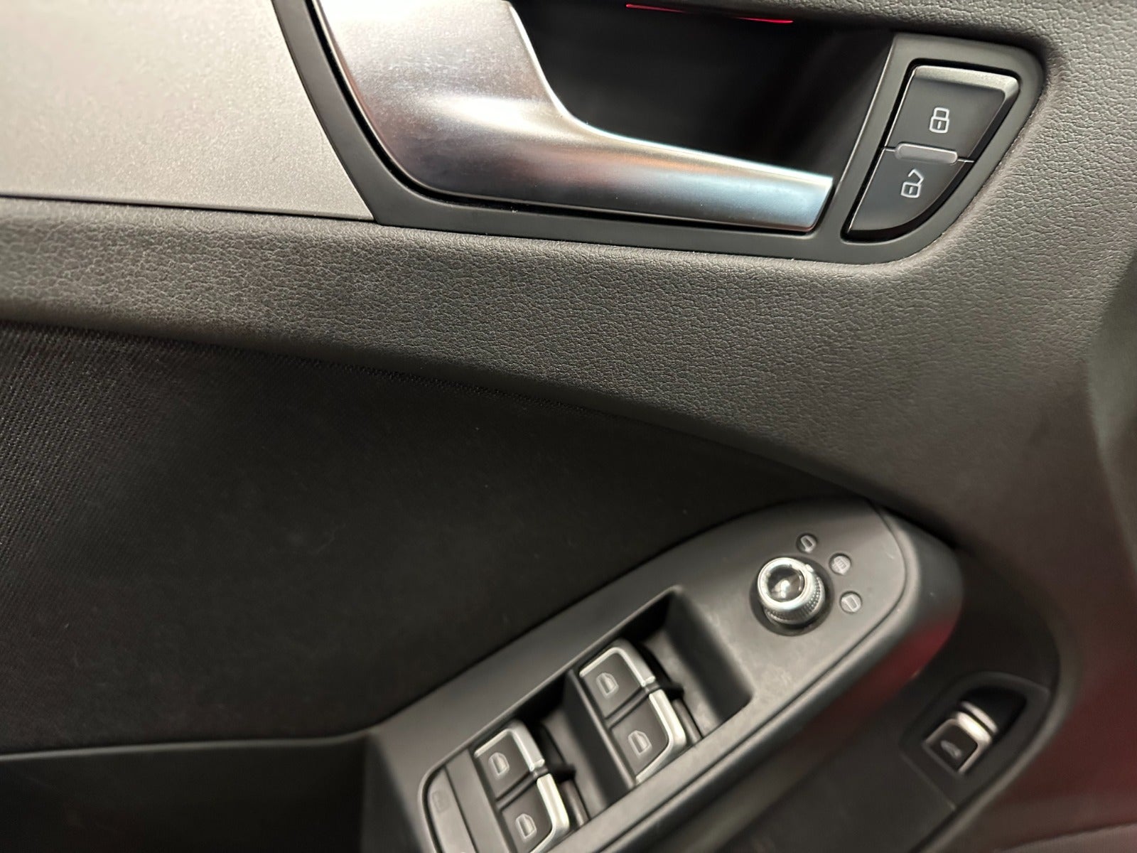 Audi A4 Avant 2.0 TDI DPF Multitronic, 177ps, 2013