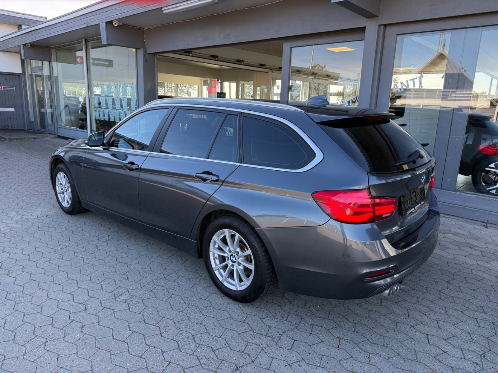 BMW 320d Touring Steptronic, 8-trins, 190ps, 2019