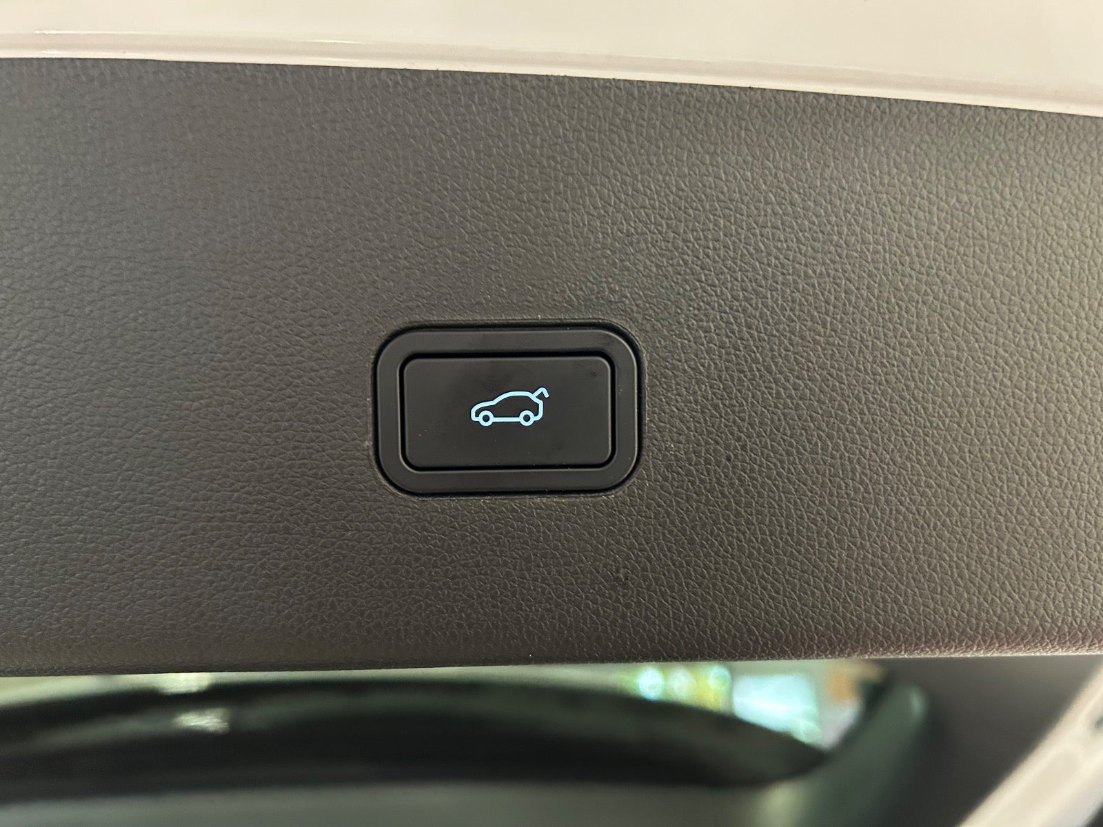 XPENG G9 Standard Range, 351ps, 2026