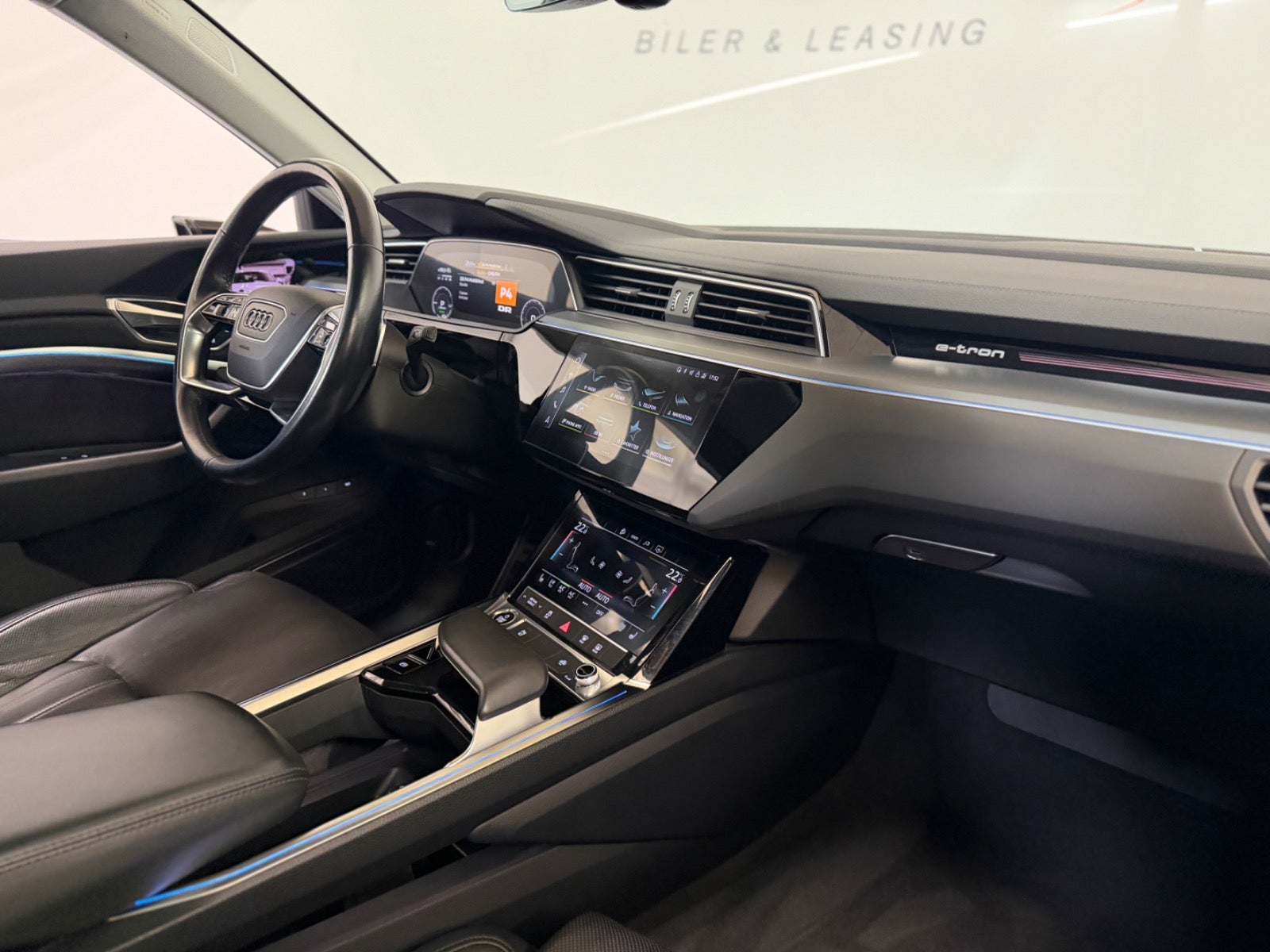 Audi e-tron 55 quattro, 408ps, 2021