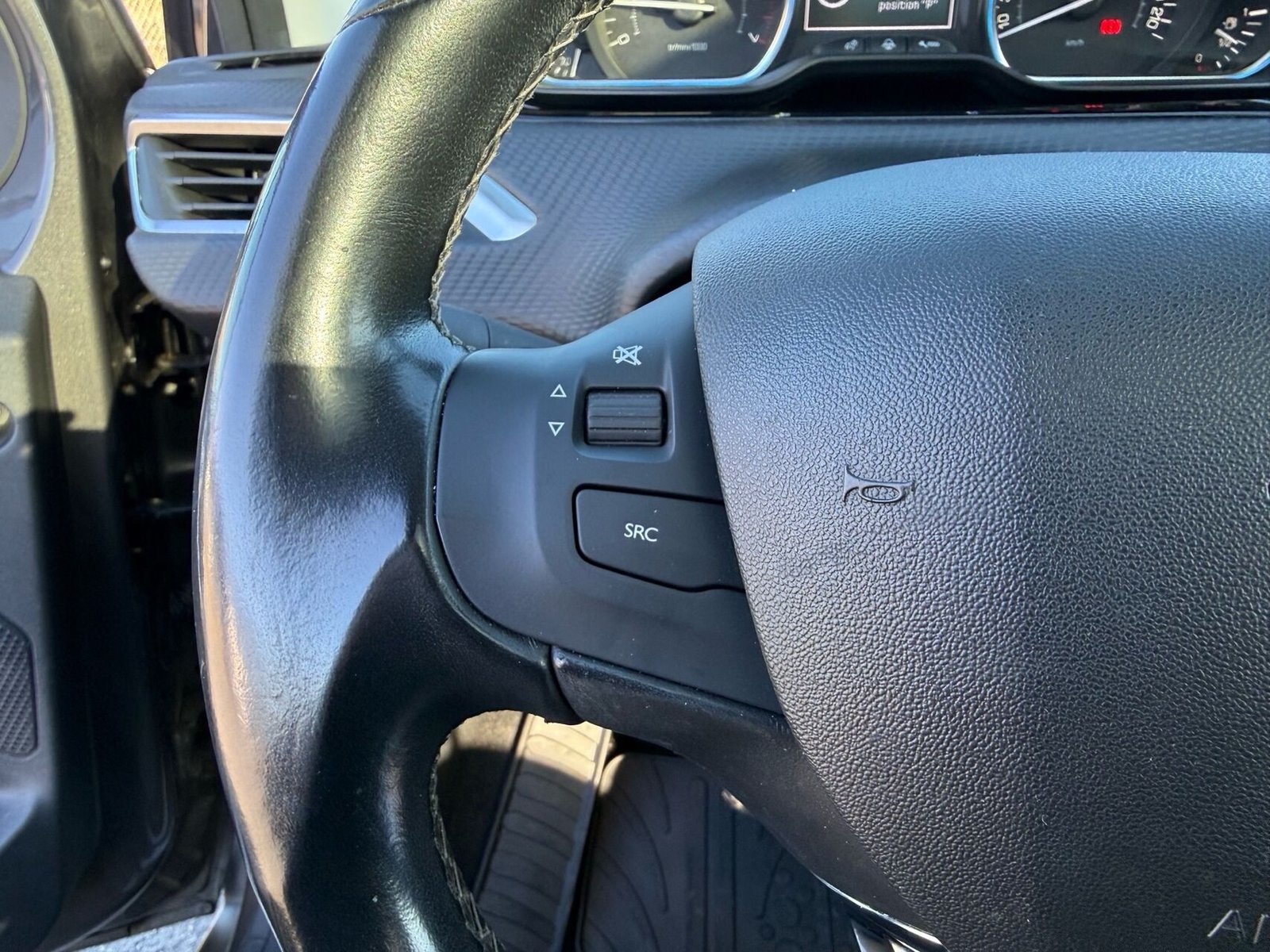 Peugeot 2008 1.2 PureTech 110 EAT, 6-trins, 110ps, 2018