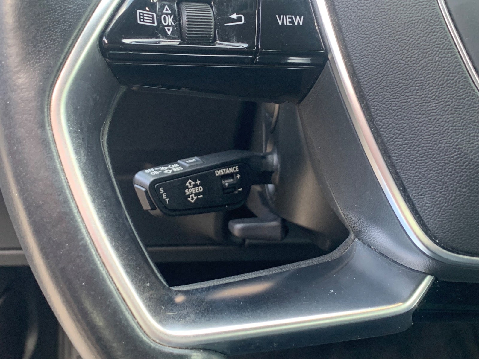 Audi e-tron 55 quattro, 408hp, 2019