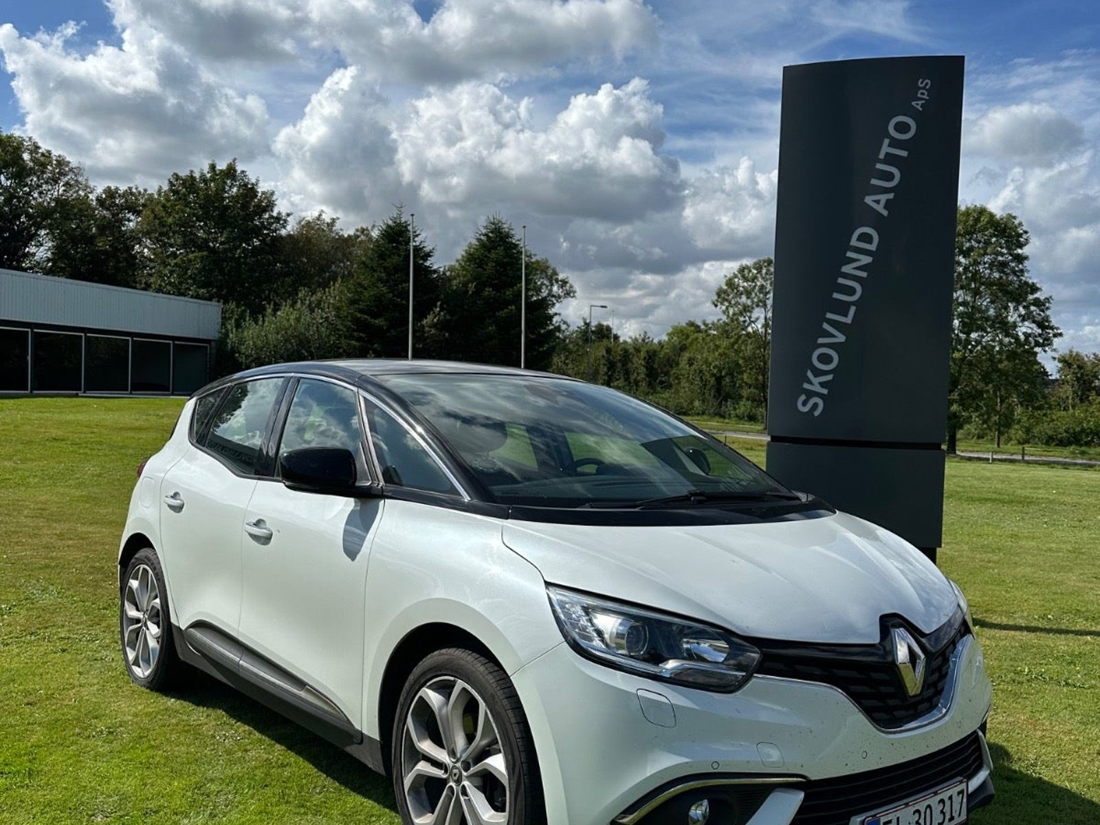 Brugt Renault Scenic IV 1,3 TCe 140 Zen EDC til salg