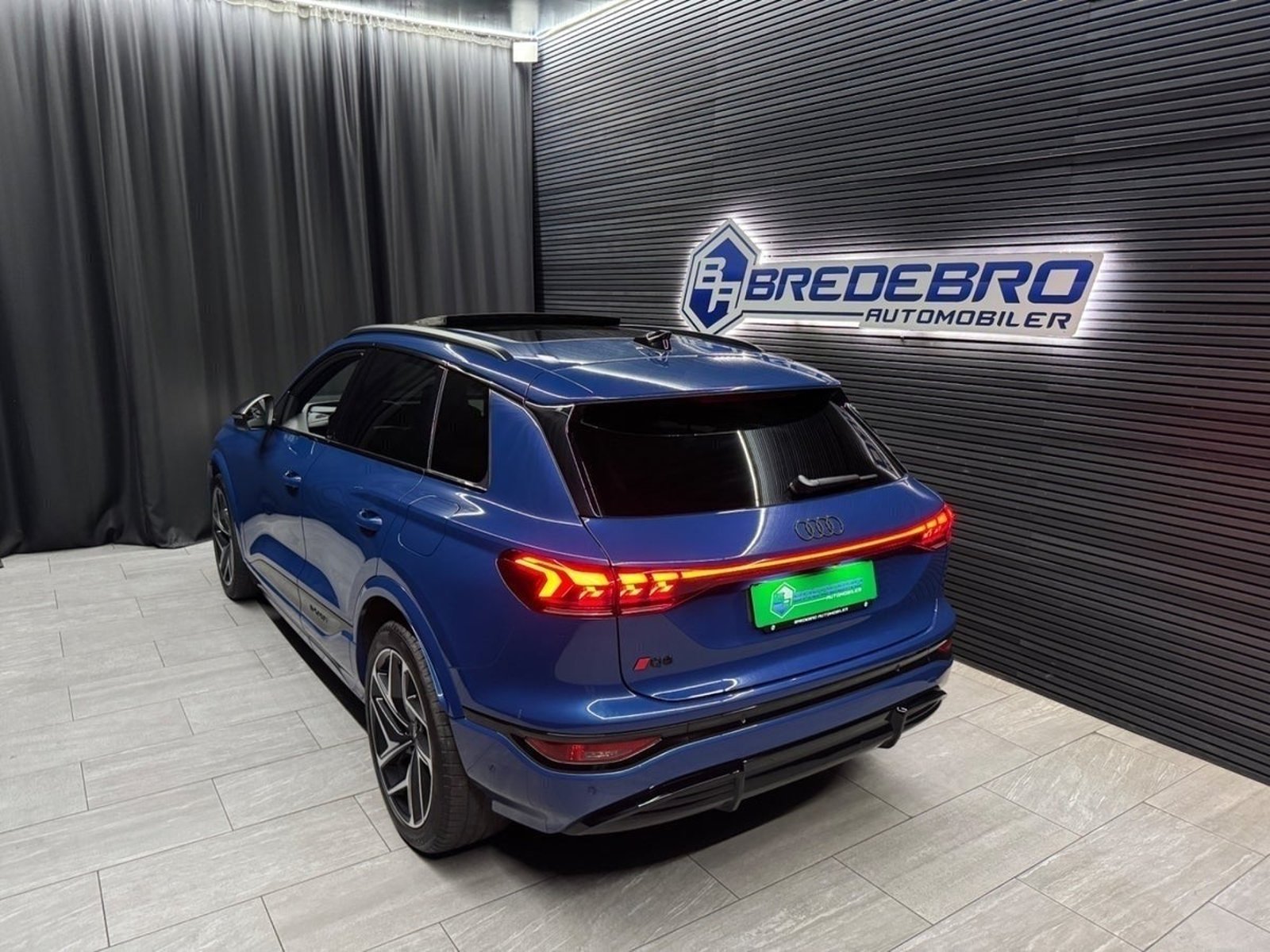 Audi Q6 e-tron quattro, 388ps, 2024