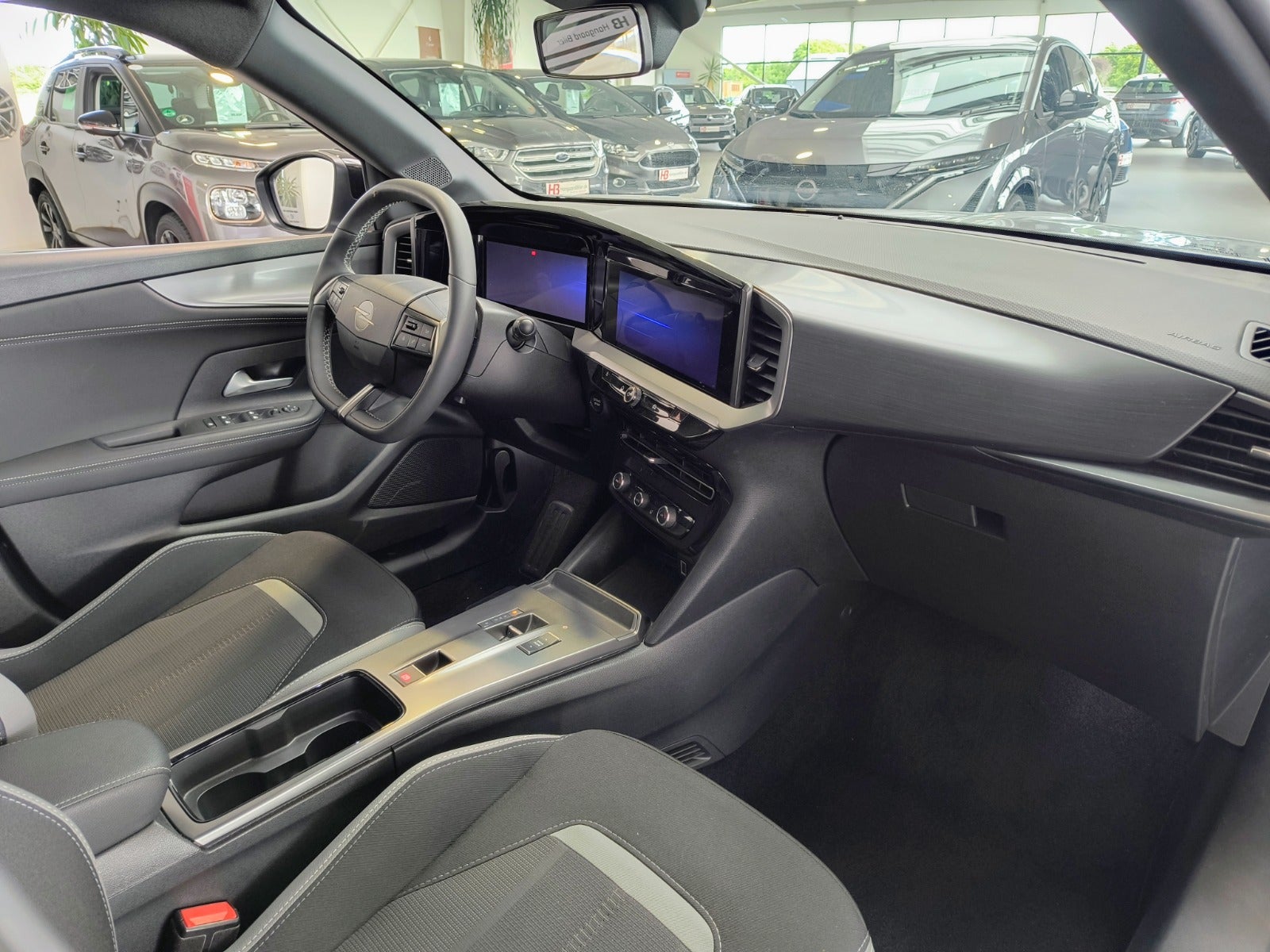 Opel Mokka, 156ps, 2025