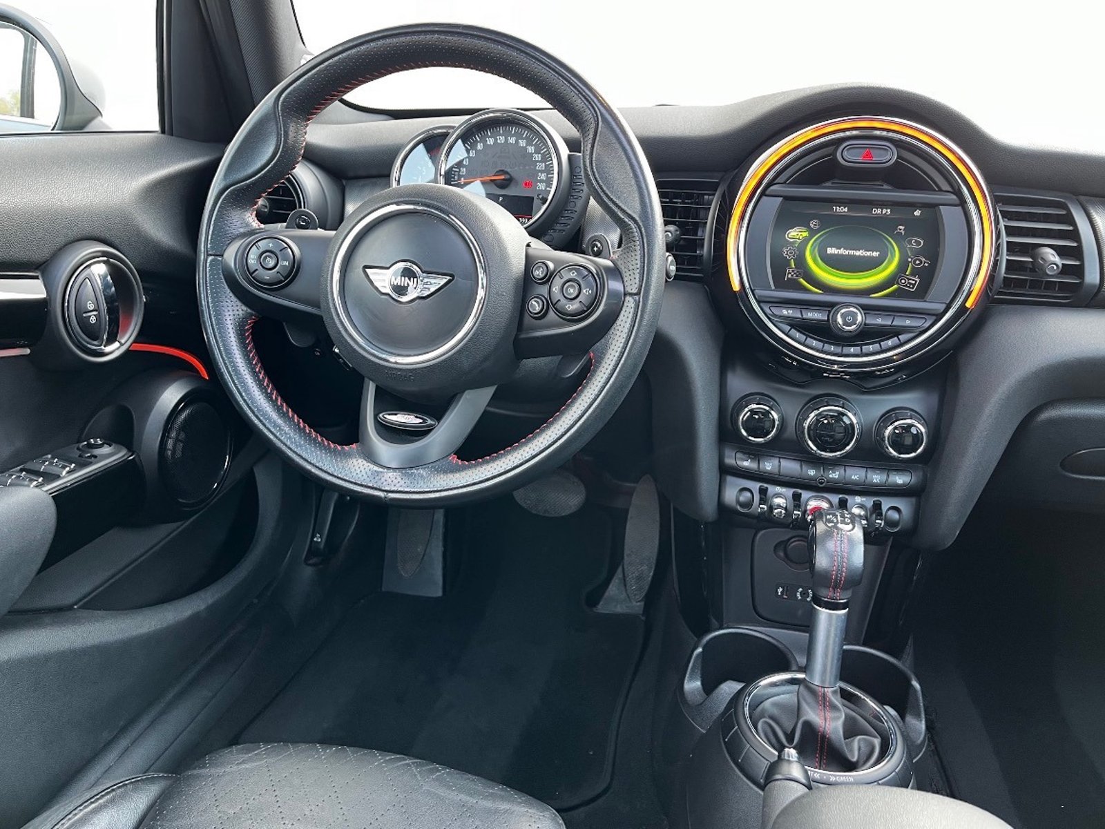 MINI Cooper S 5-door Automatic, 6-trins, 192ps, 2016