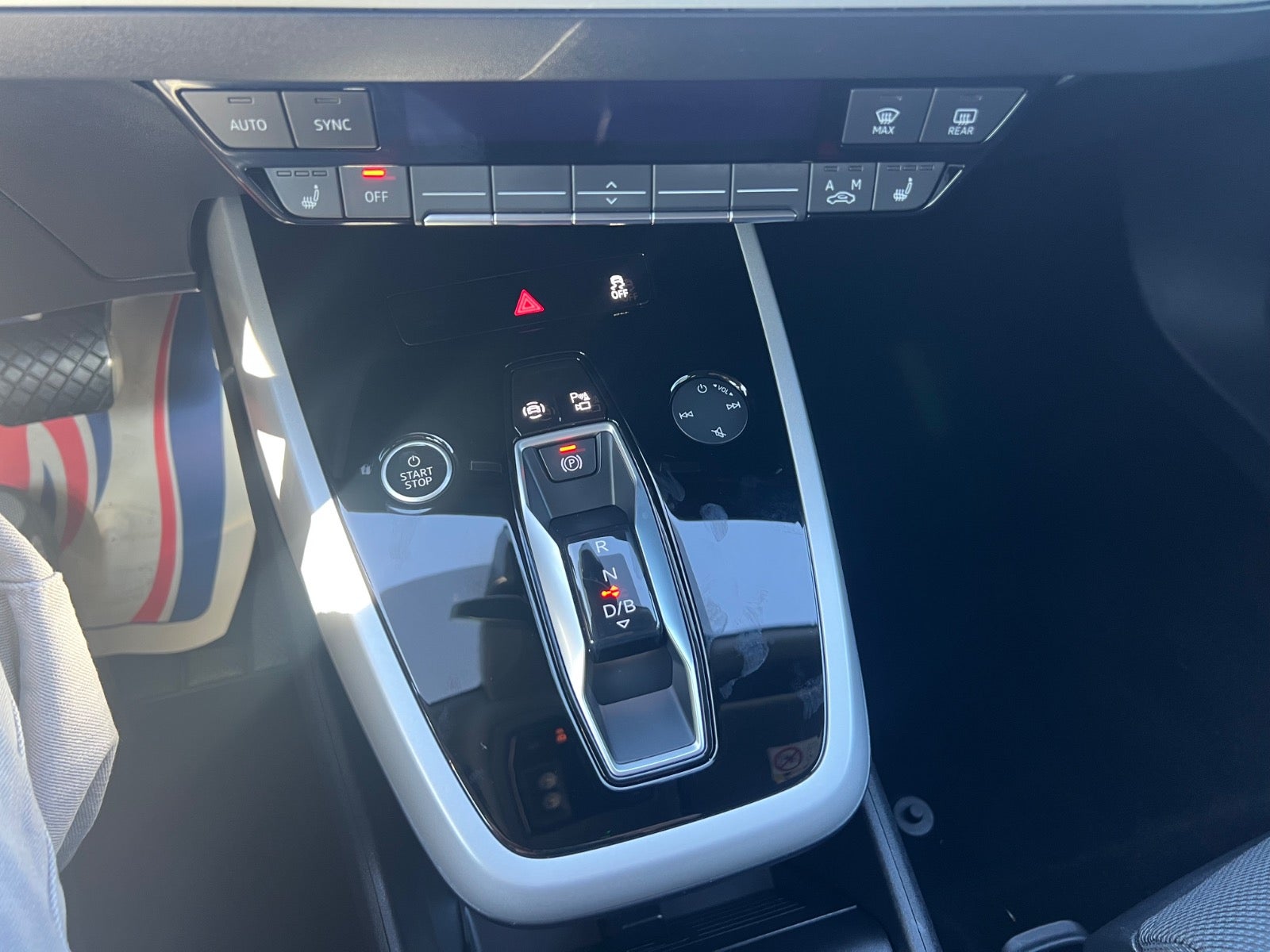 Audi Q4 45 e-tron quattro, 286hp, 2024