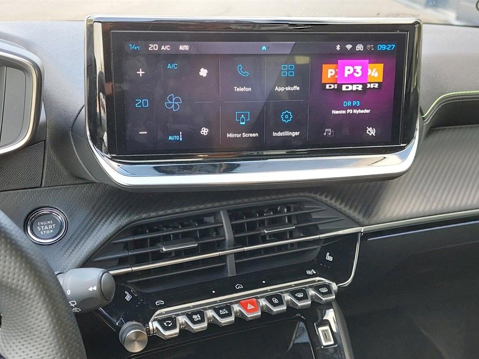 Peugeot e-208, 156ps, 2025