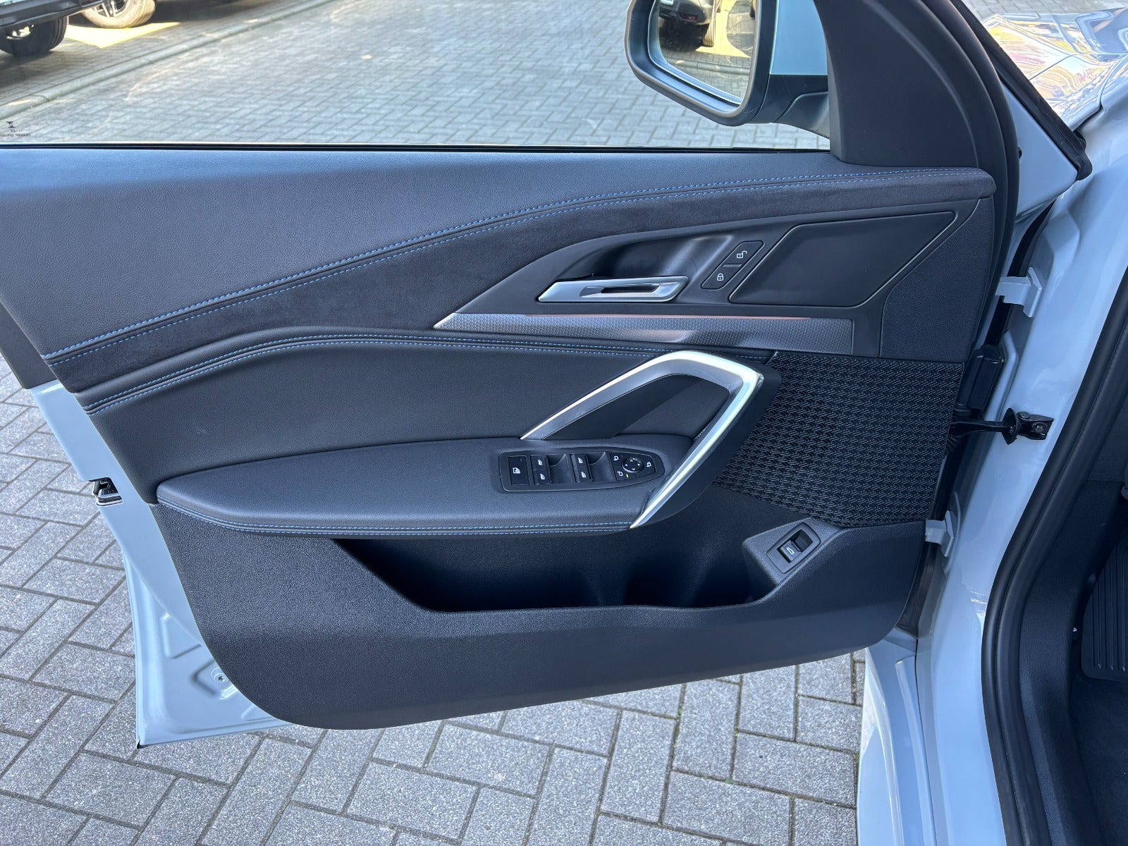 BMW iX2 eDrive20, 204ps, 2026