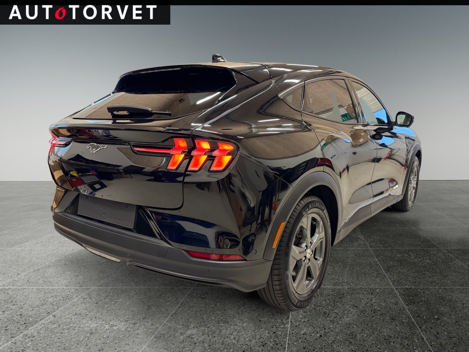 Ford Mustang Mach-E Standard Range AWD, 269hp, 2021