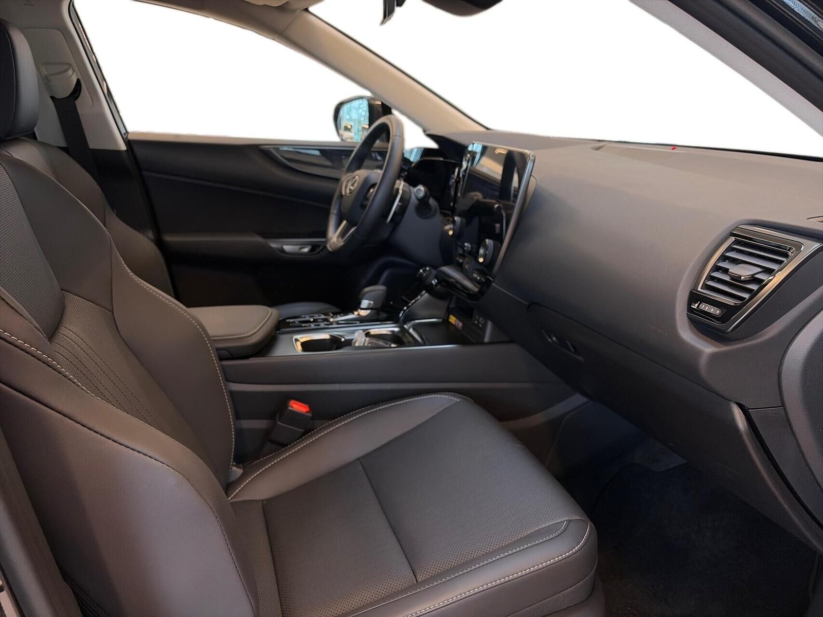Lexus NX 450h+ E-CVT, 309hp, 2025