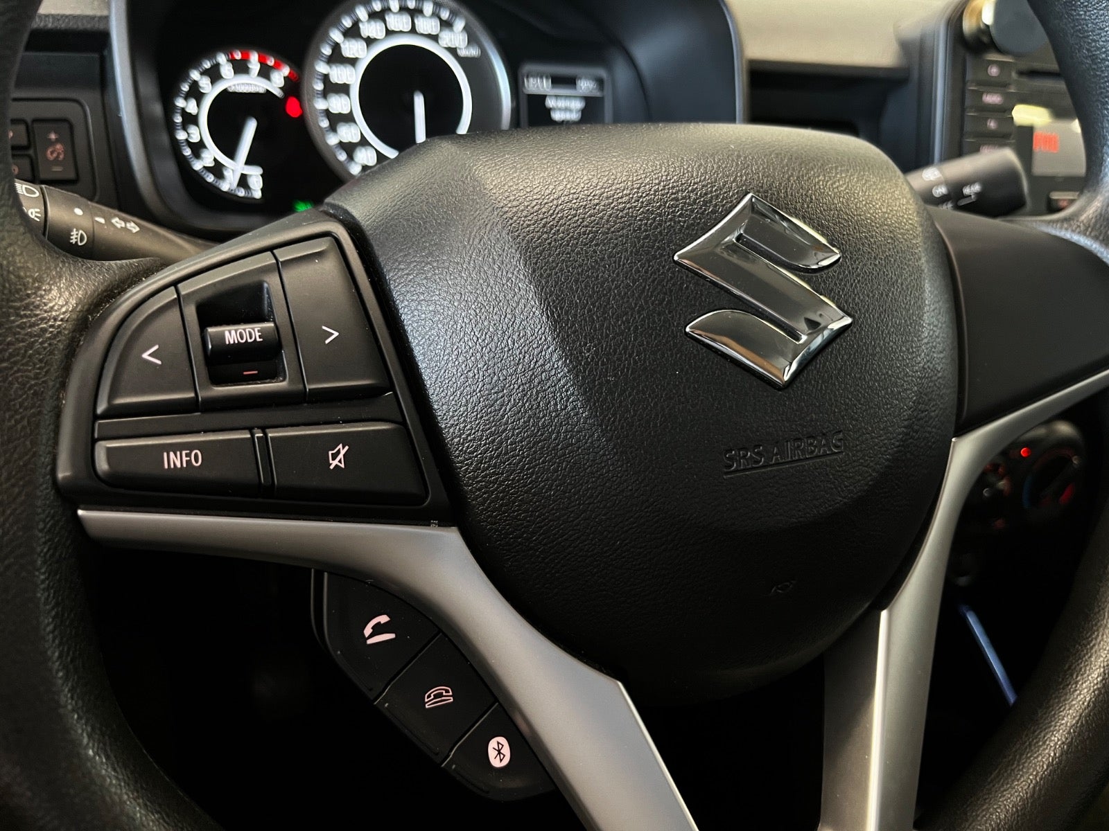 Suzuki Ignis Hybrid Manual, 83hp, 2020