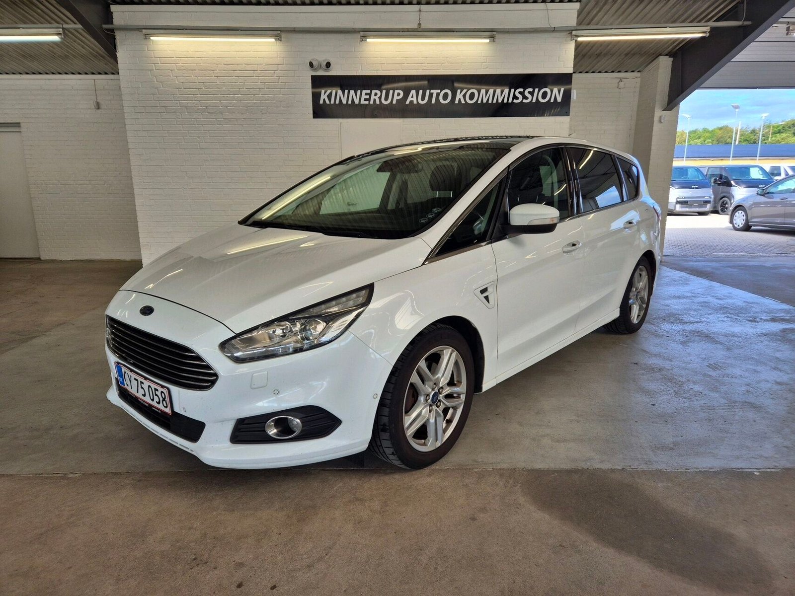 Ford S-MAX 2.0 EcoBoost SelectShift, 6-trins, 240ps, 2017