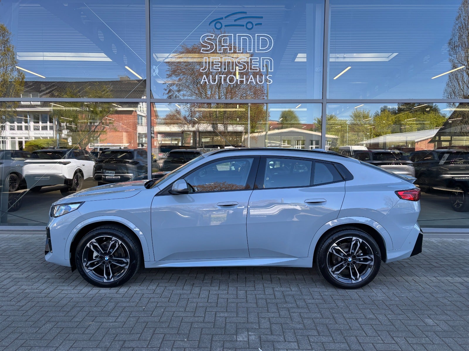 BMW iX2 eDrive20, 204ps, 2026