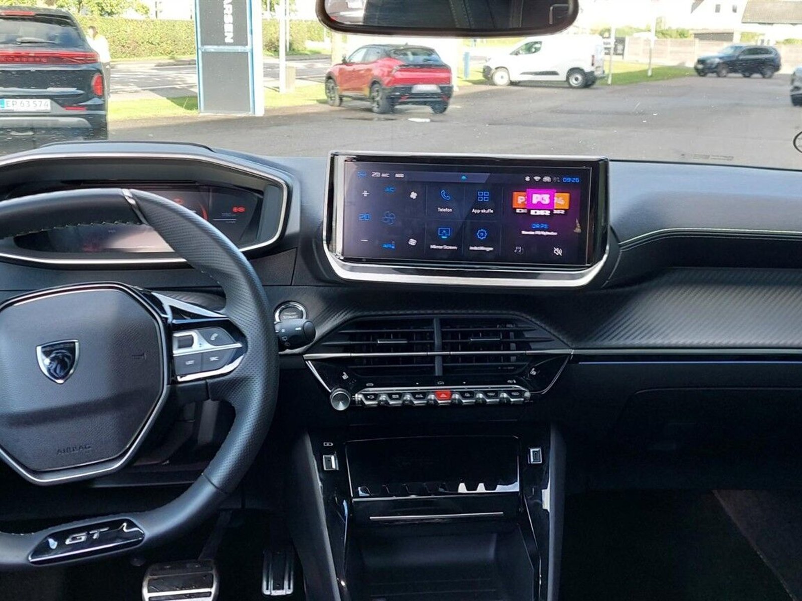 Peugeot e-208, 156ps, 2025
