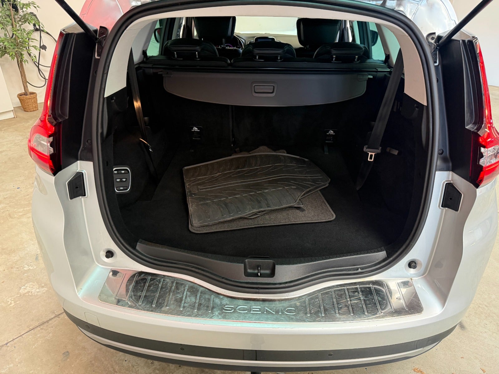 Renault Grand Scénic 1.6 dCi EDC, 6-trins, 160ps, 2017