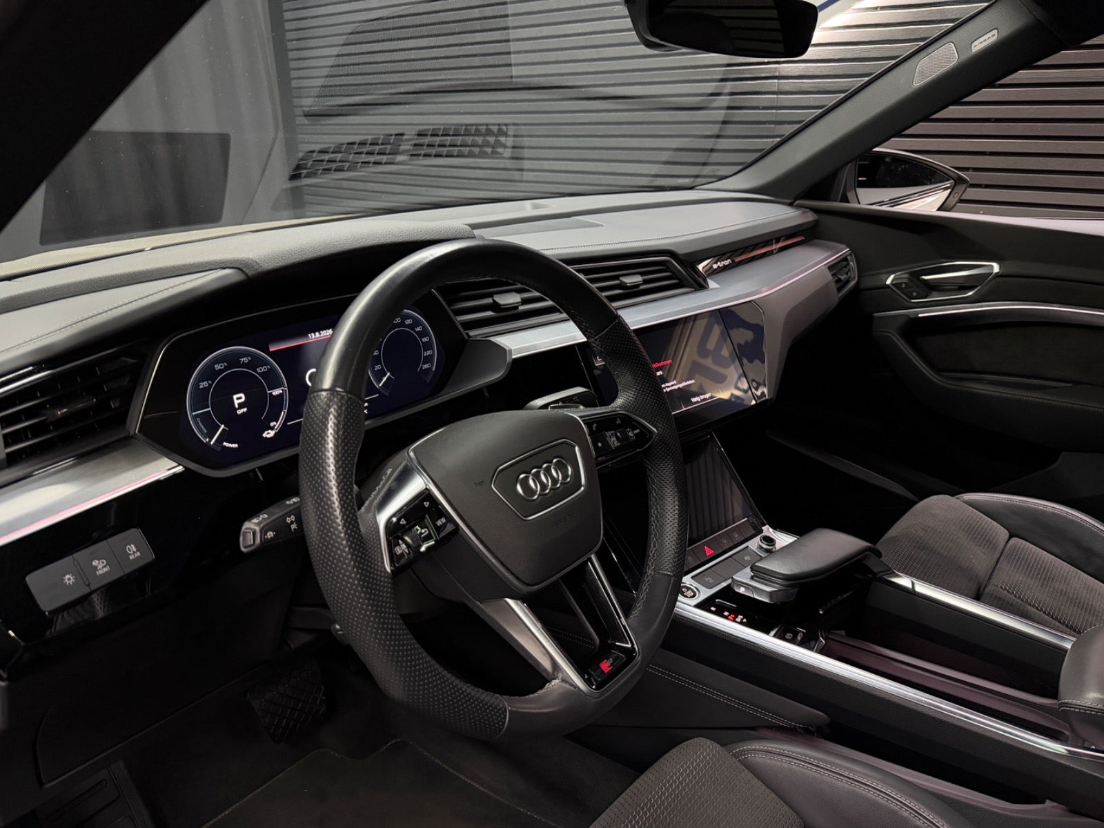 Audi e-tron 50 quattro, 313ps, 2021