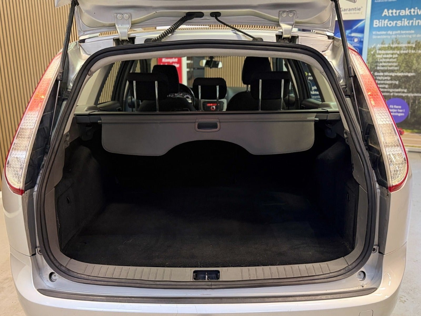 Ford Focus Combi 1.6 Manual, 5-trins, 100ps, 2010
