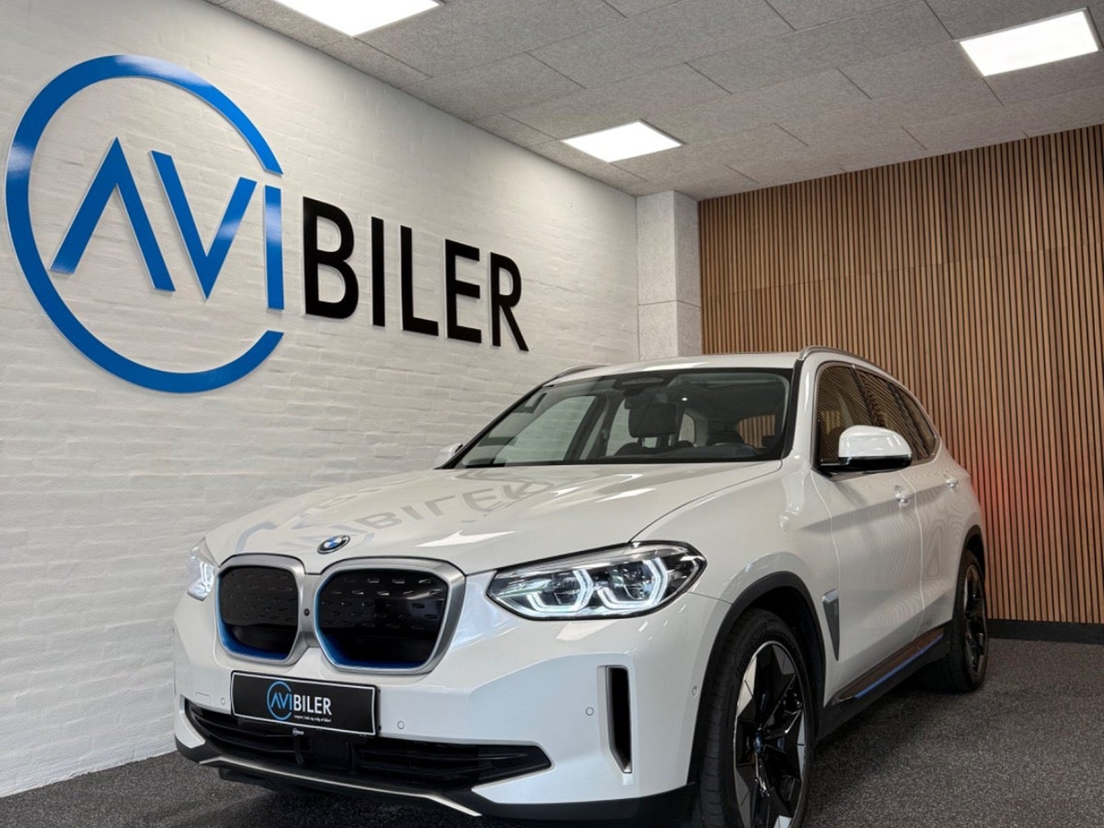 BMW iX3, 286hp, 2021