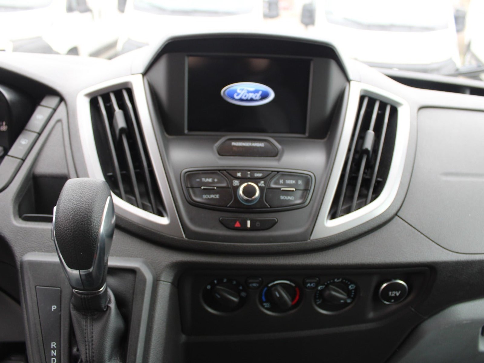 Ford Transit 350 Combi 2.0 TDCi SelectShift, 6-trins, 130ps, 2017