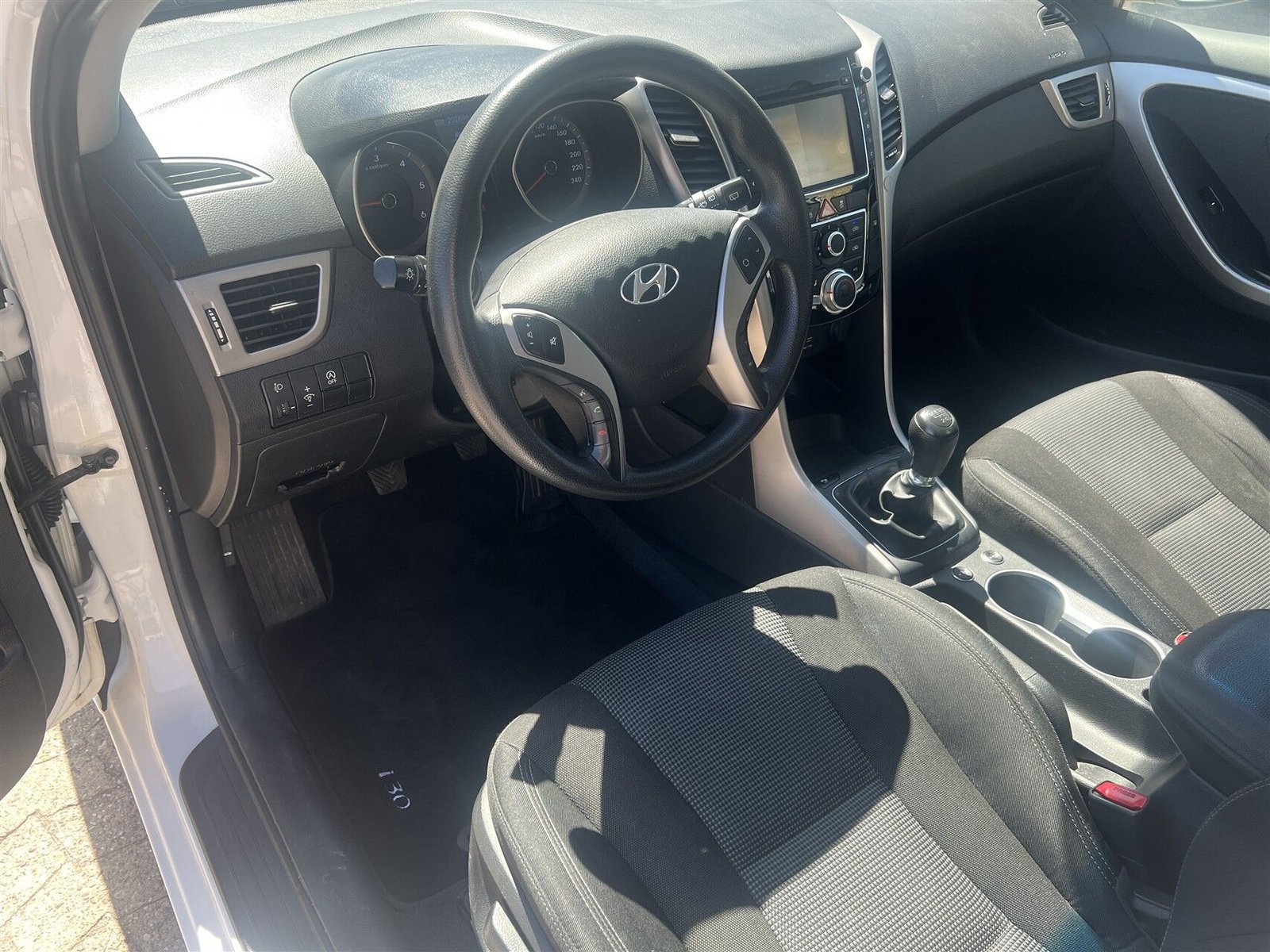 Hyundai i30 Kombi 1.6 CRDi Manual, 6-trins, 110ps, 2016