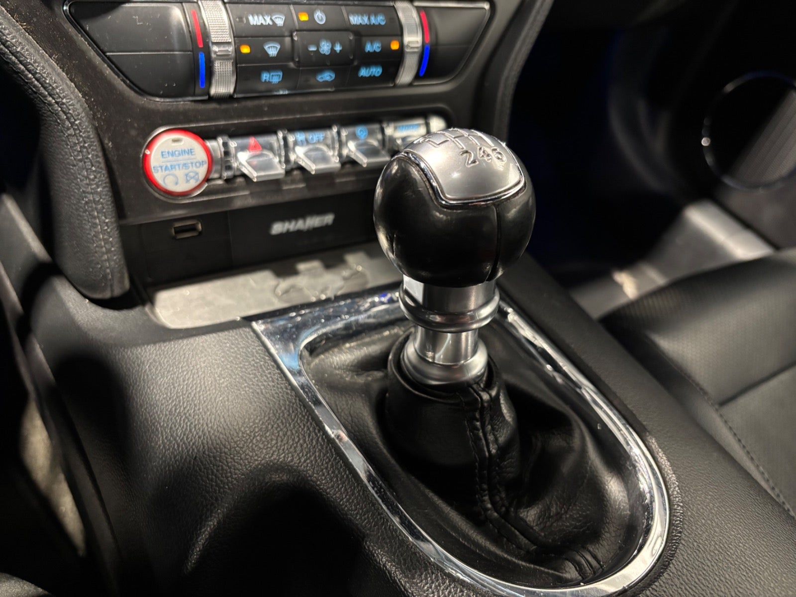 Ford Mustang Manuell, 6-trinn, 317hk, 2016