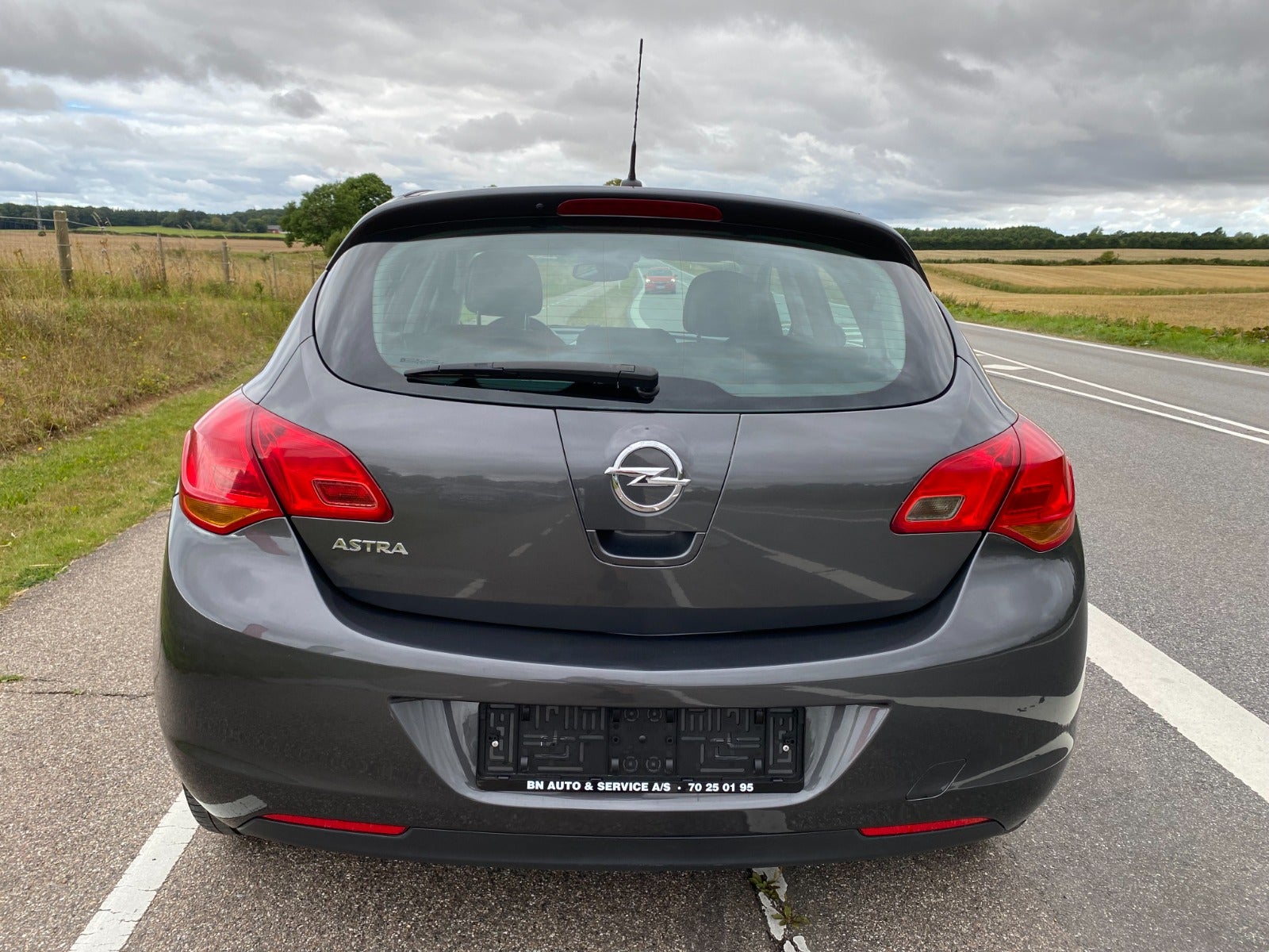 Opel Astra 1.6  Manuell, 5-trinn, 115hk, 2011