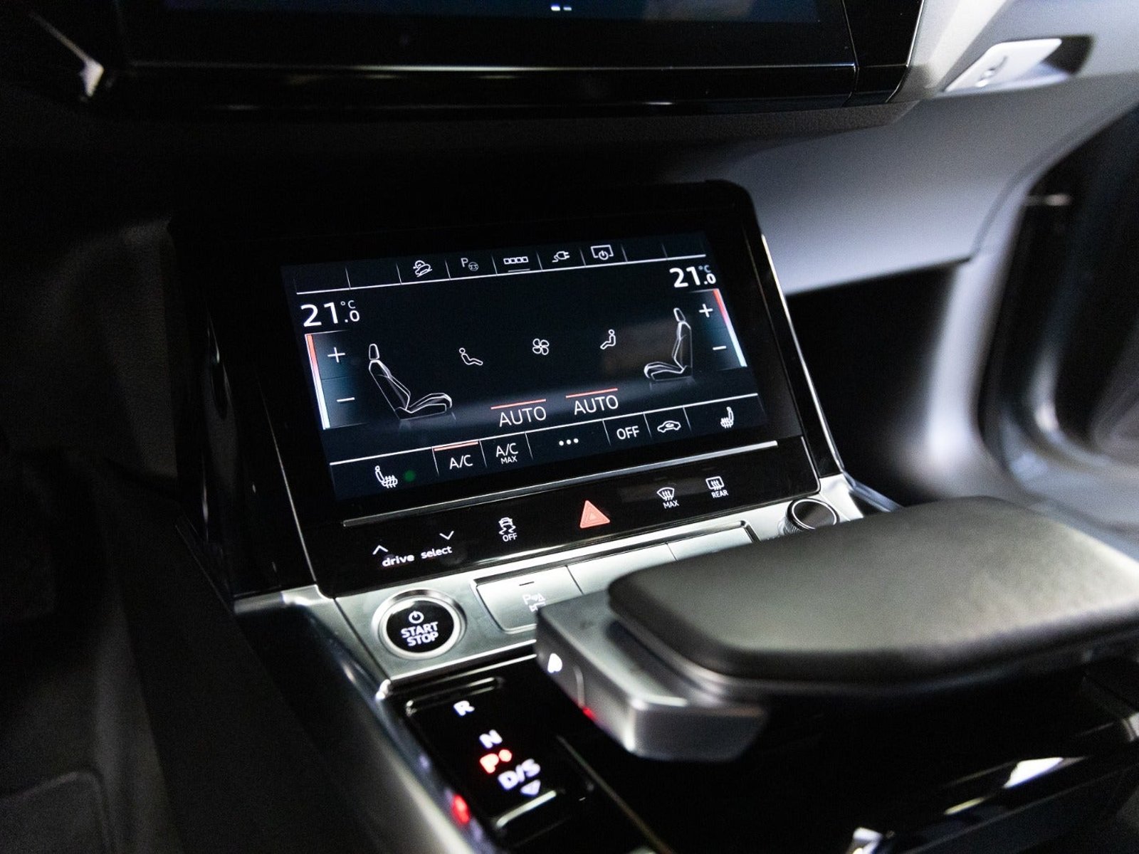 Audi e-tron 55 quattro, 408hk, 2022
