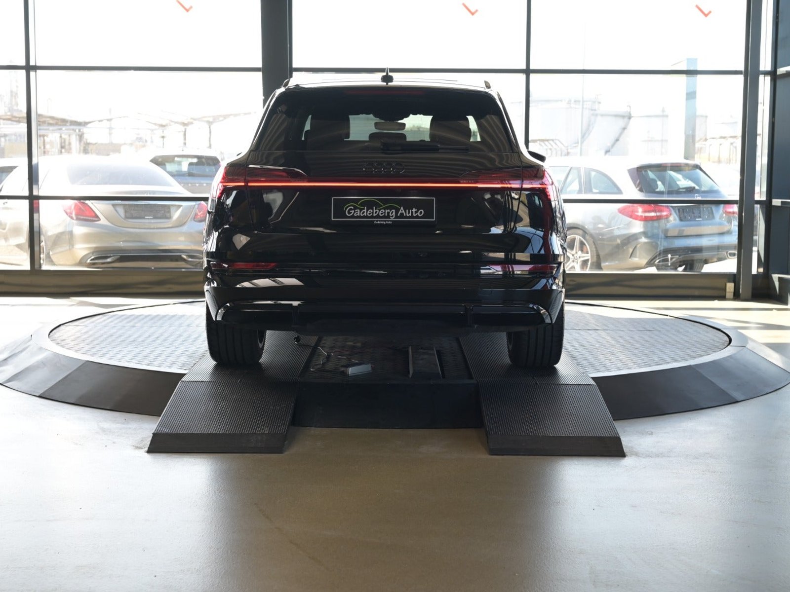 Audi e-tron 55 quattro, 408ps, 2023