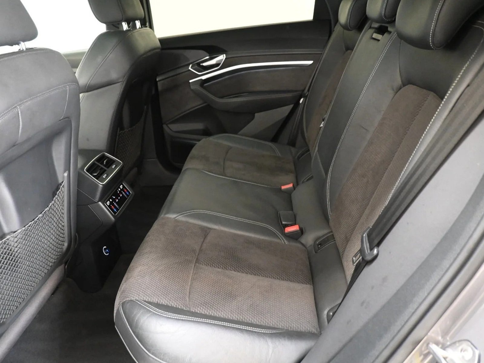 Audi e-tron 55 quattro, 408ps, 2019
