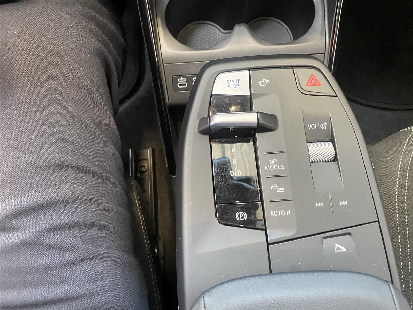 BMW iX2 eDrive20, 204ps, 2025