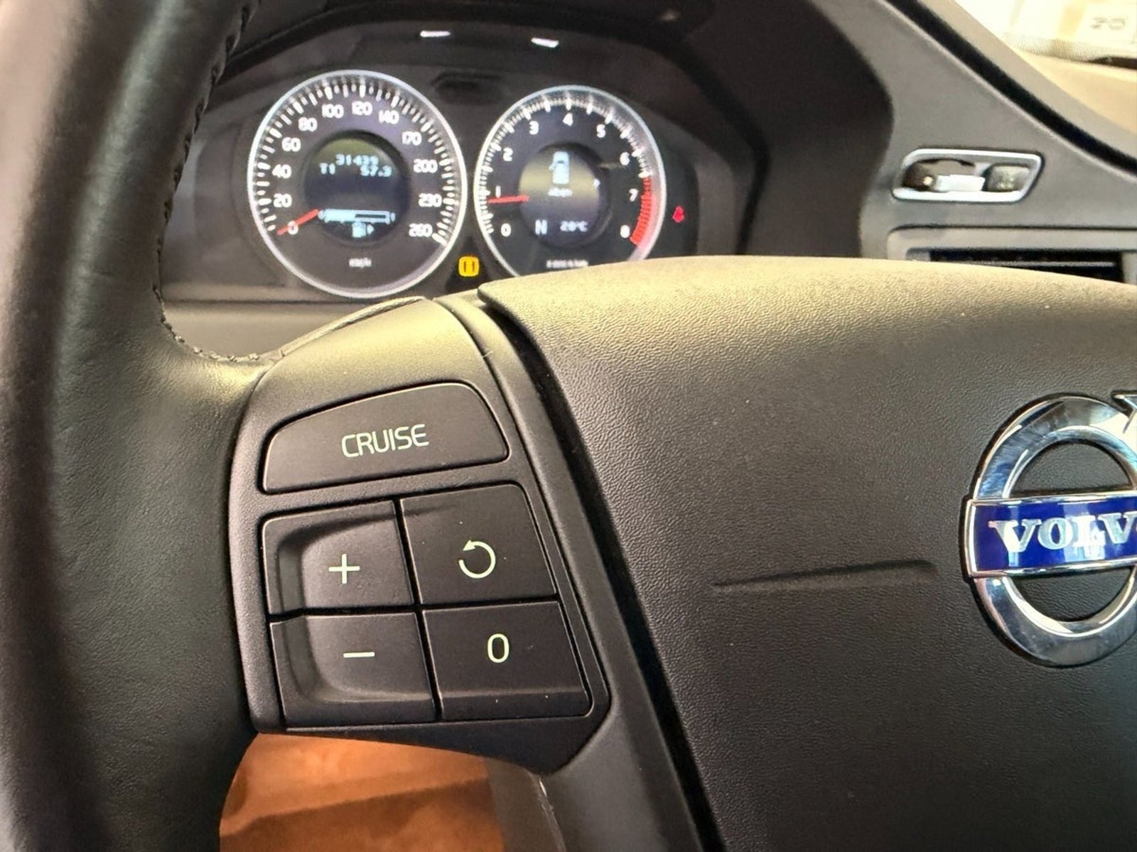 Volvo V70 T4 Powershift, 6-trinn, 180hk, 2011