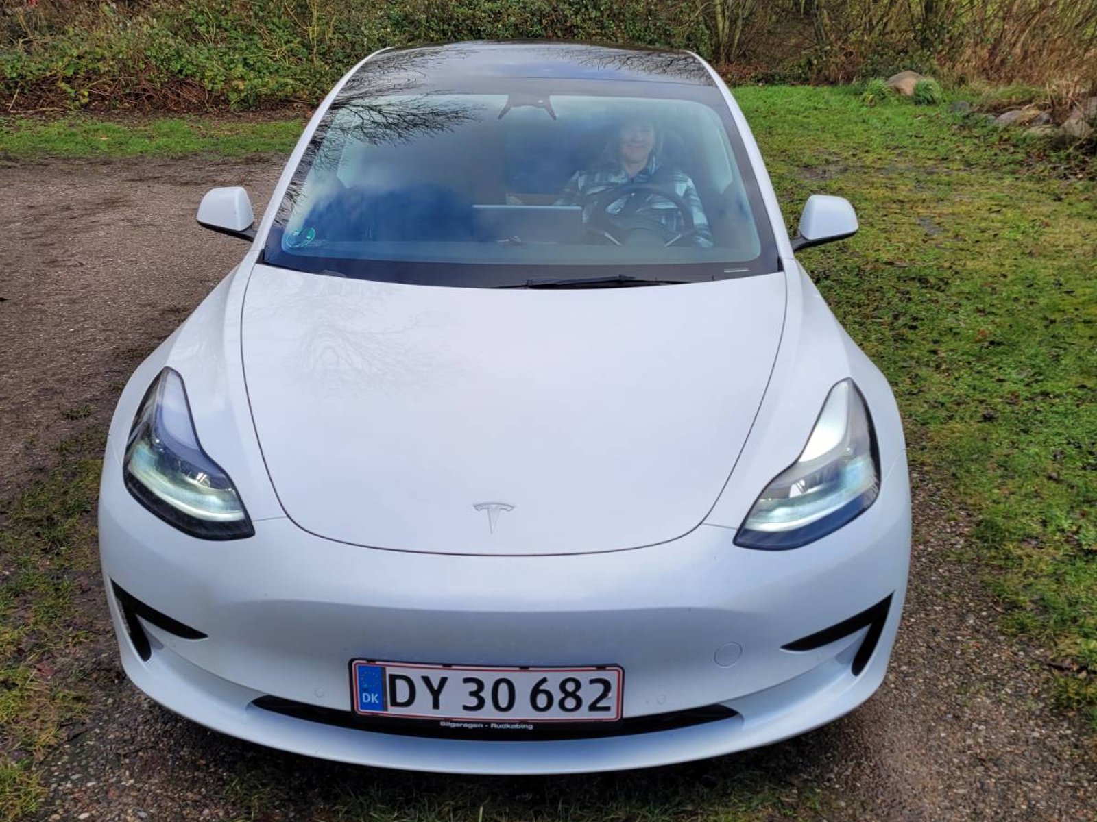 Tesla Model 3 Standard Range, 283hp, 2022