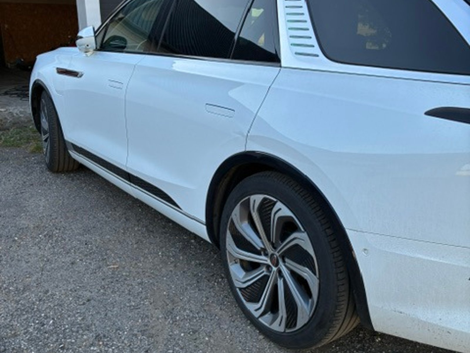 Hongqi E-HS9 Exclusive Long Range 120 kWh AWD, 551ps, 2025