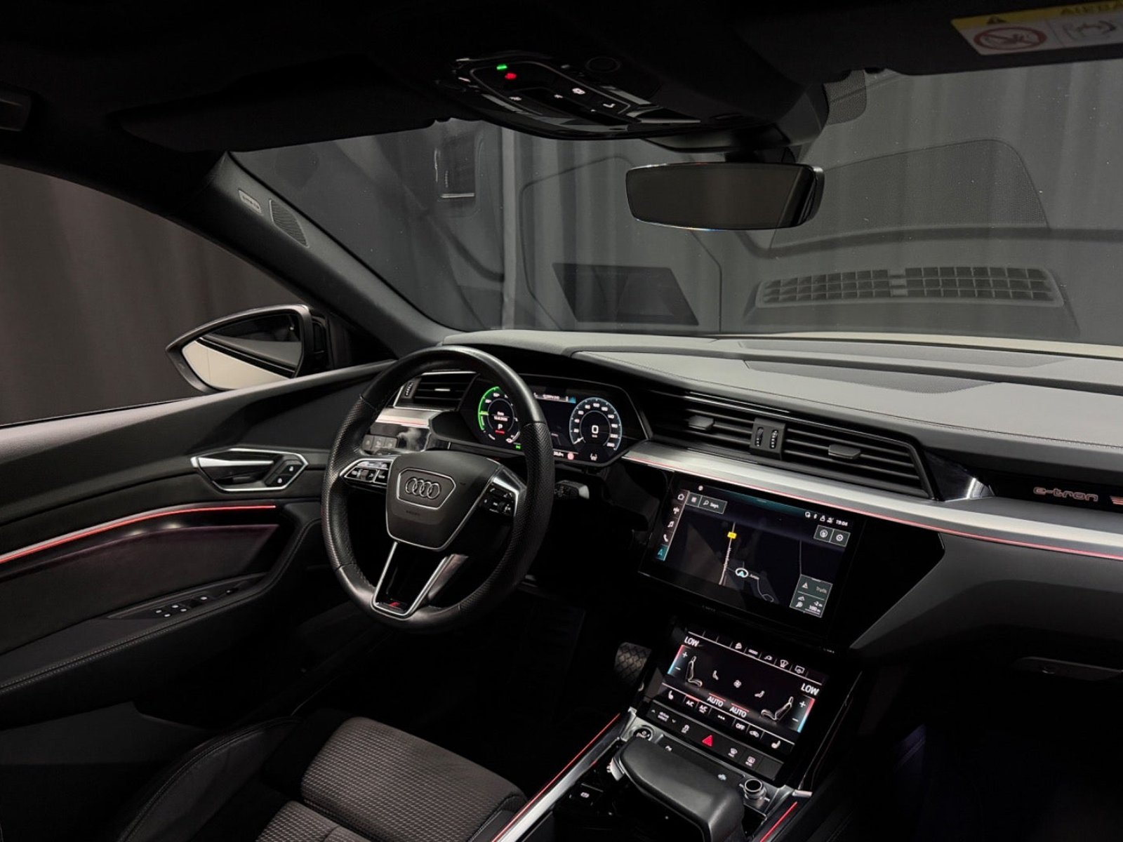 Audi e-tron 50 quattro, 313ps, 2021