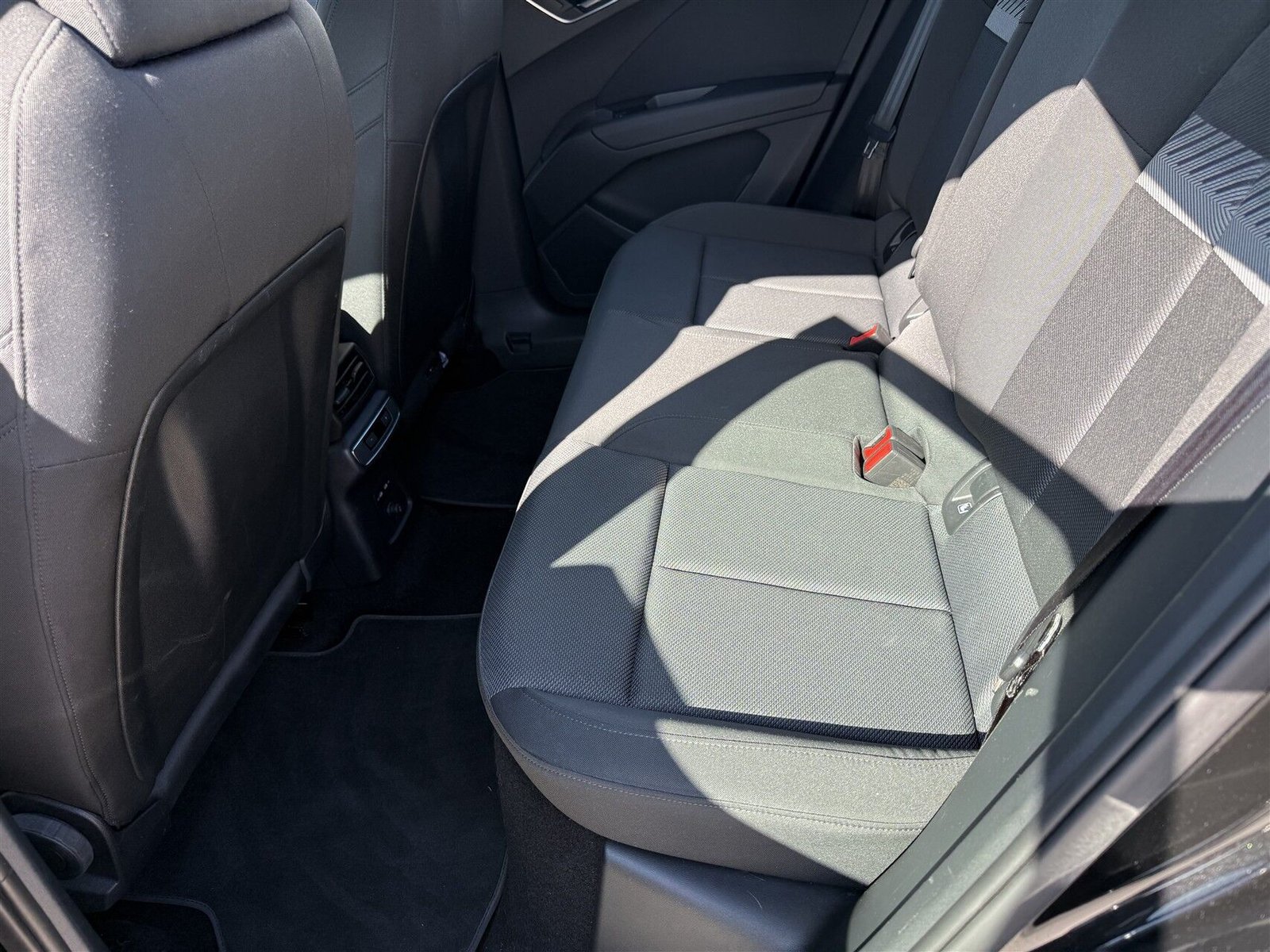 Audi Q4 45 e-tron, 286ps, 2025