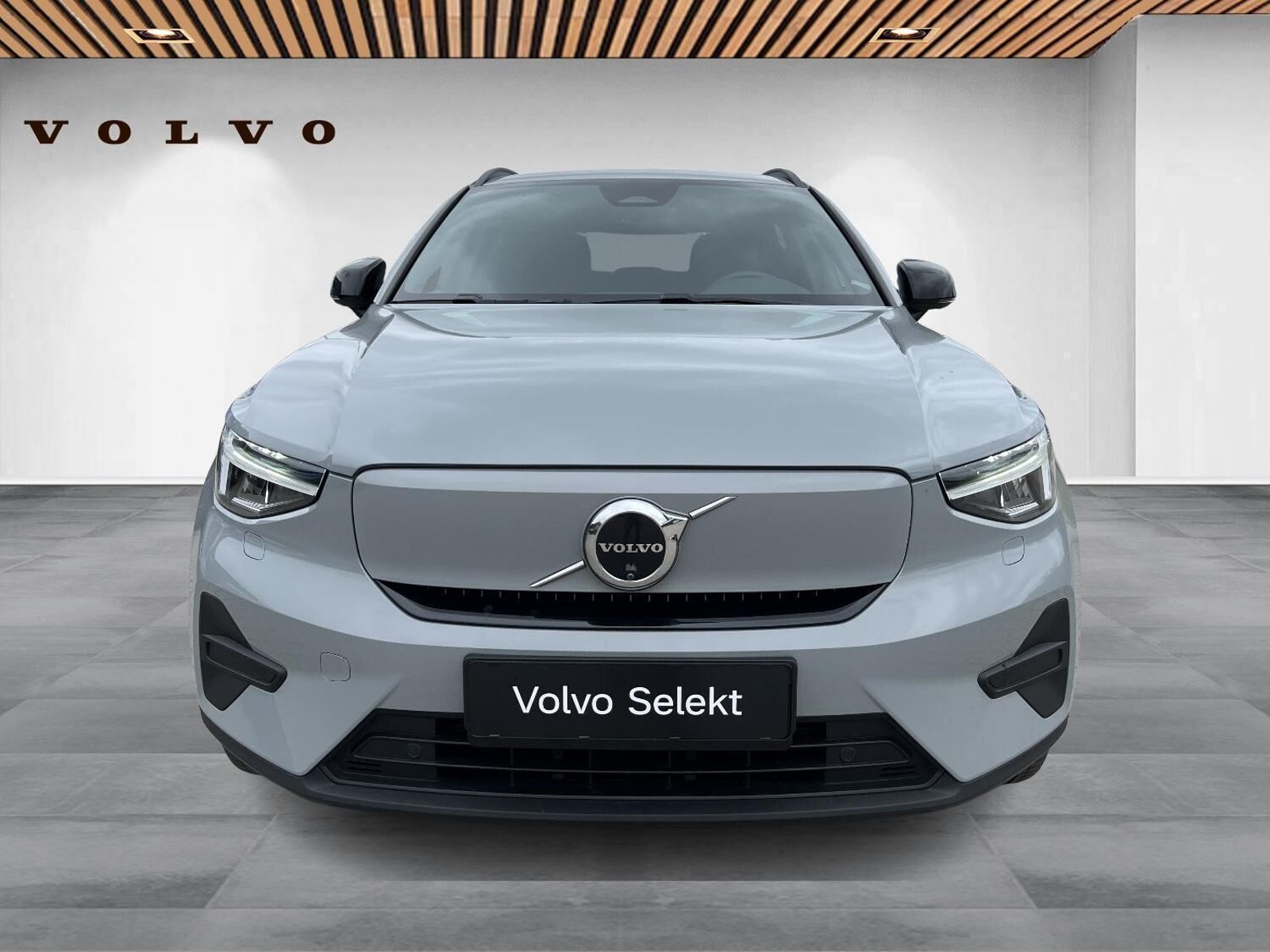 Volvo EX40 Single Motor Extended Range, 252ps, 2025