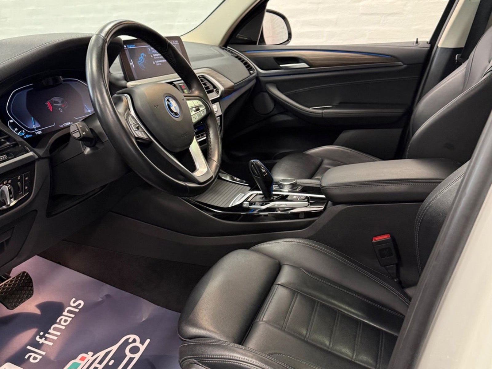 BMW iX3, 286hp, 2021