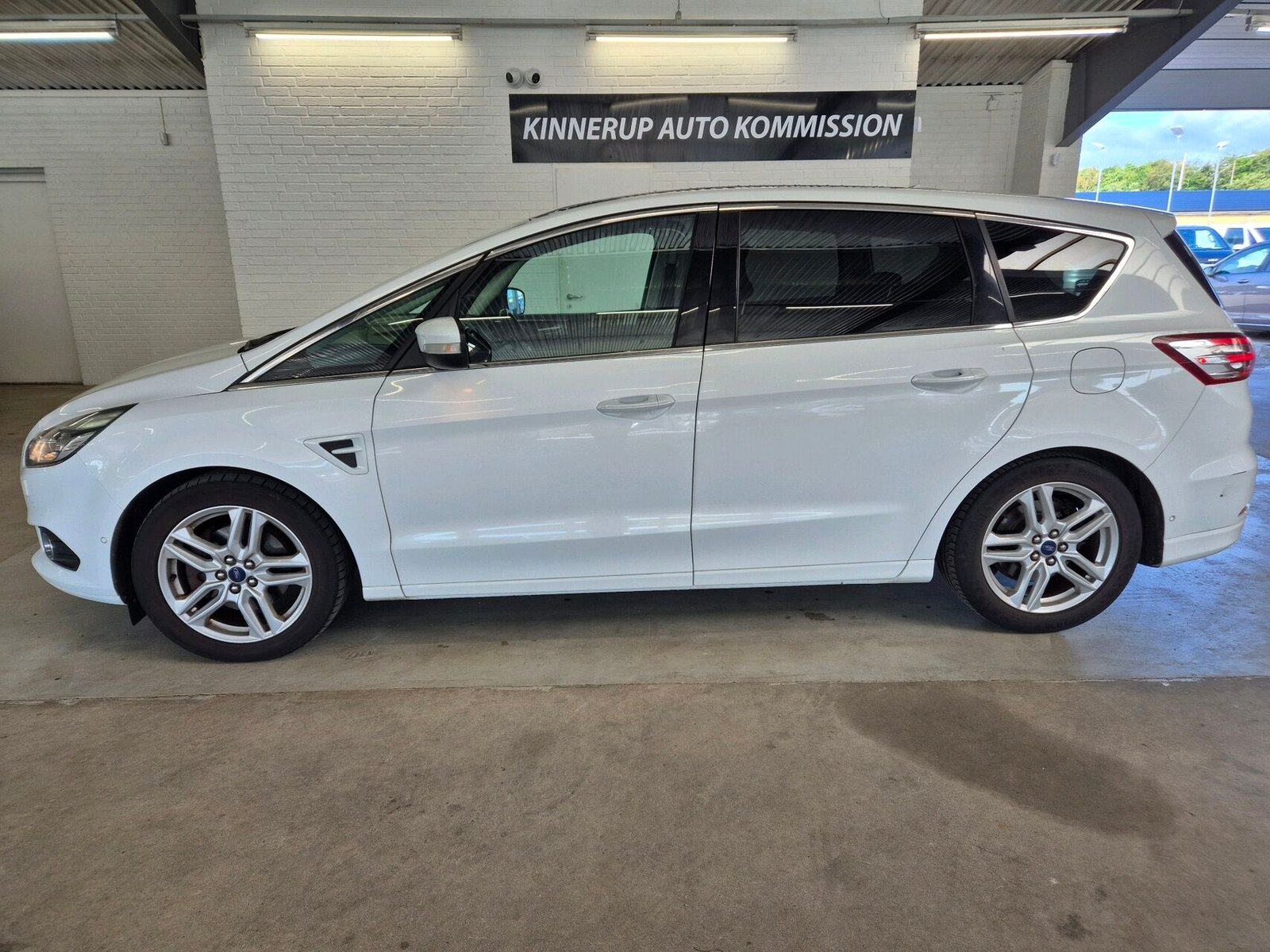 Ford S-MAX 2.0 EcoBoost SelectShift, 6-trins, 240ps, 2017
