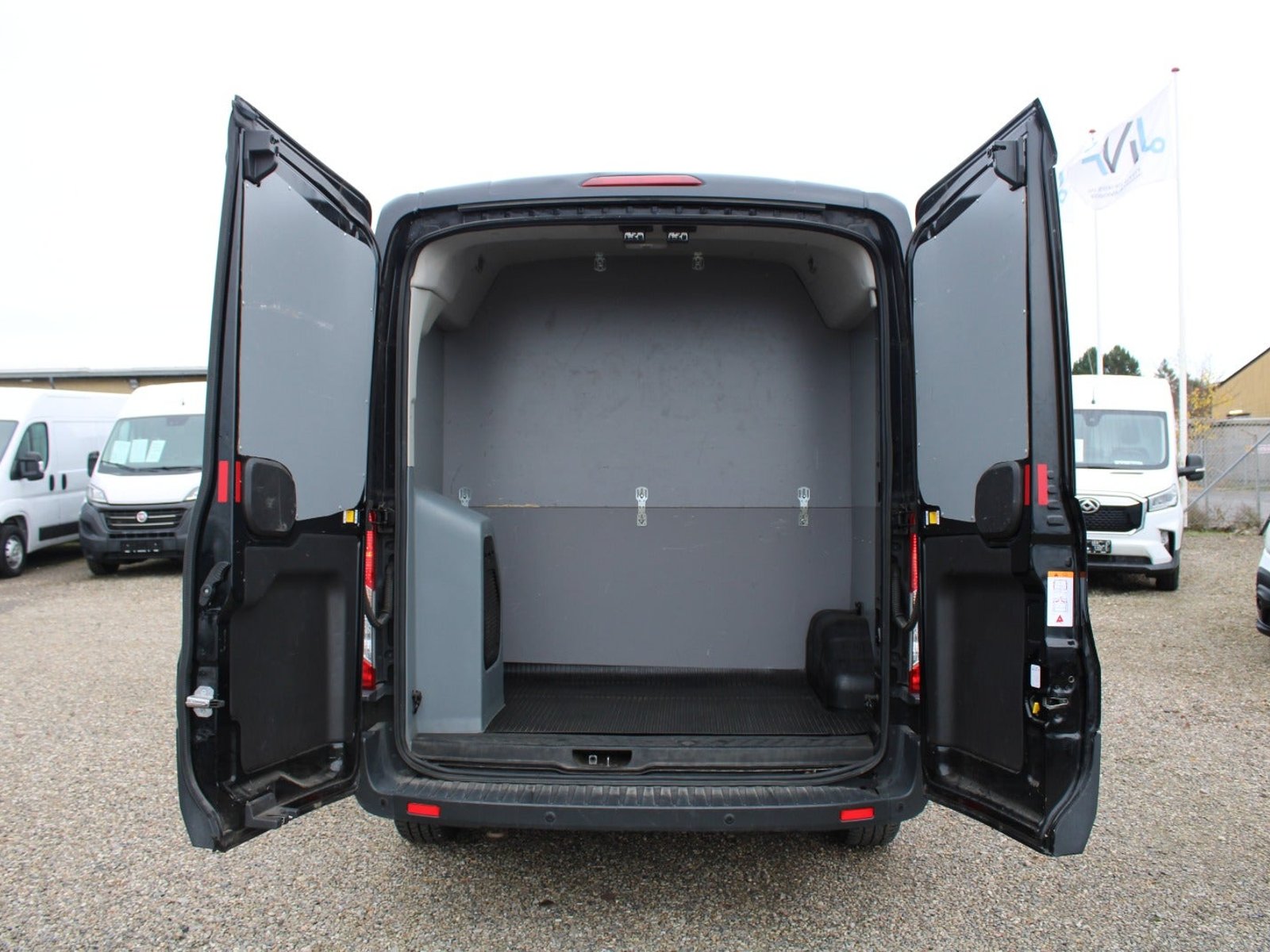 Ford Transit 350 Combi 2.0 TDCi SelectShift, 6-trins, 130ps, 2017